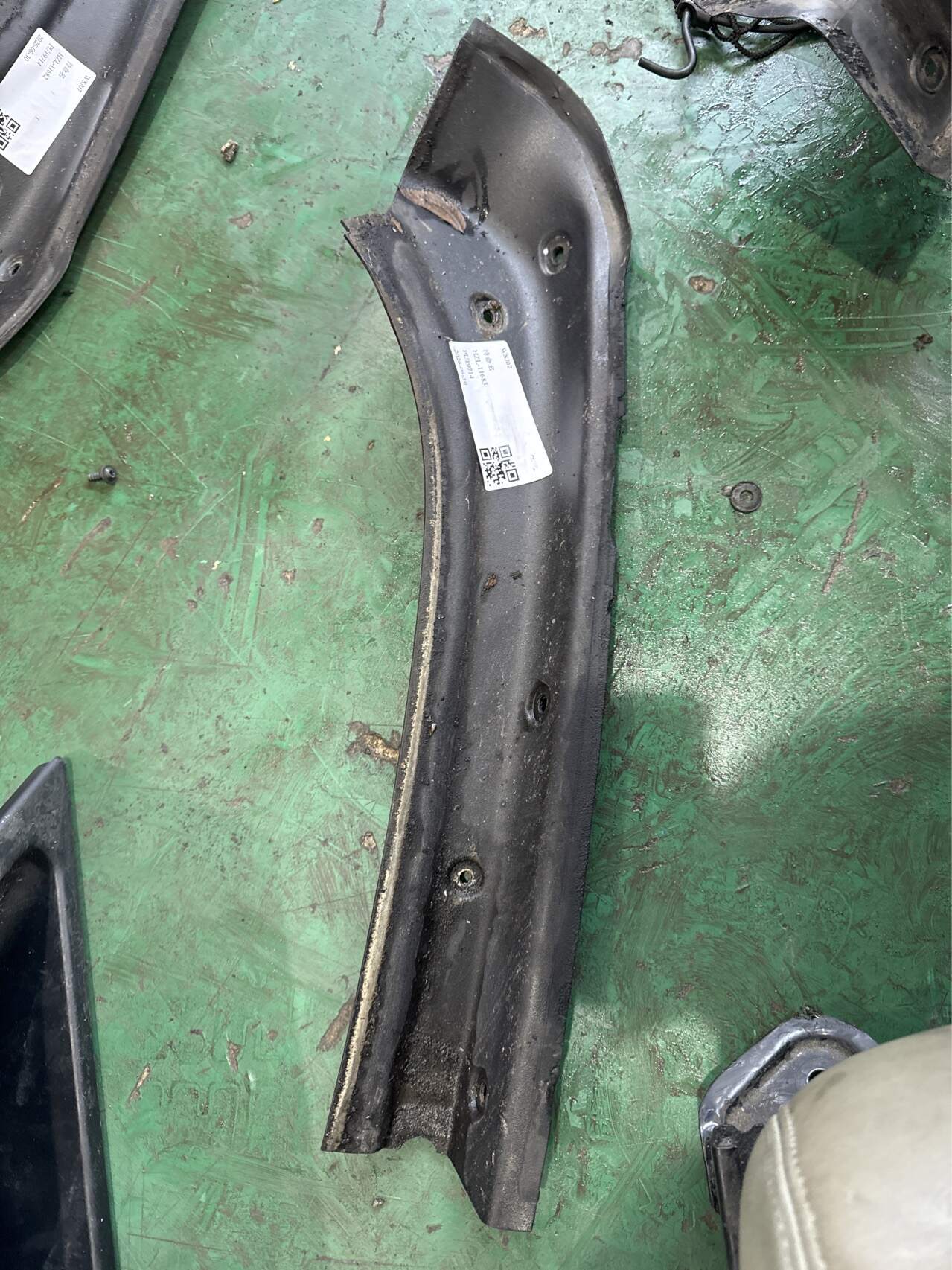 A1666930300 D柱成型护盖（右）
