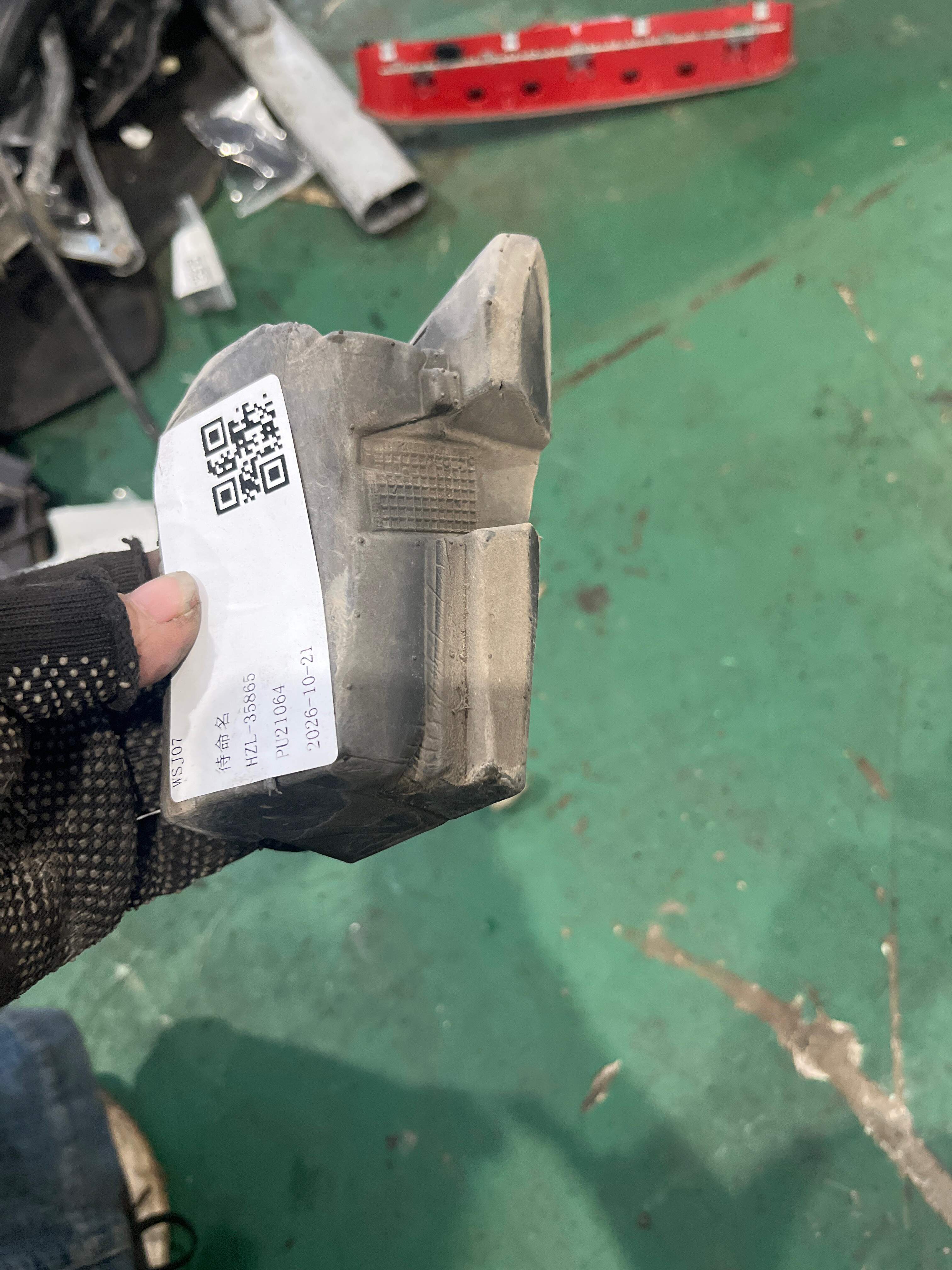 51487352223 Seal, A-Pillar, Left