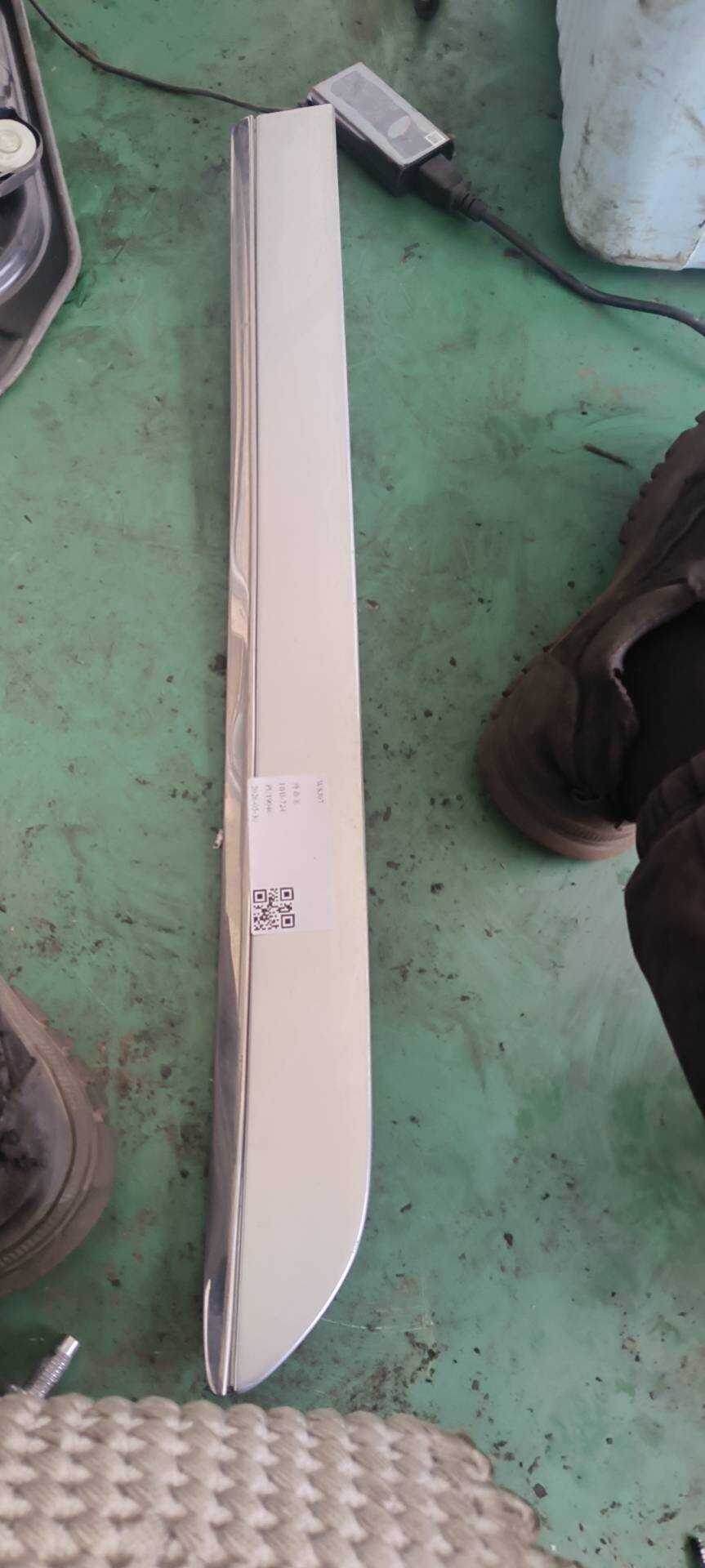 A16469054629775 后门饰条(右)