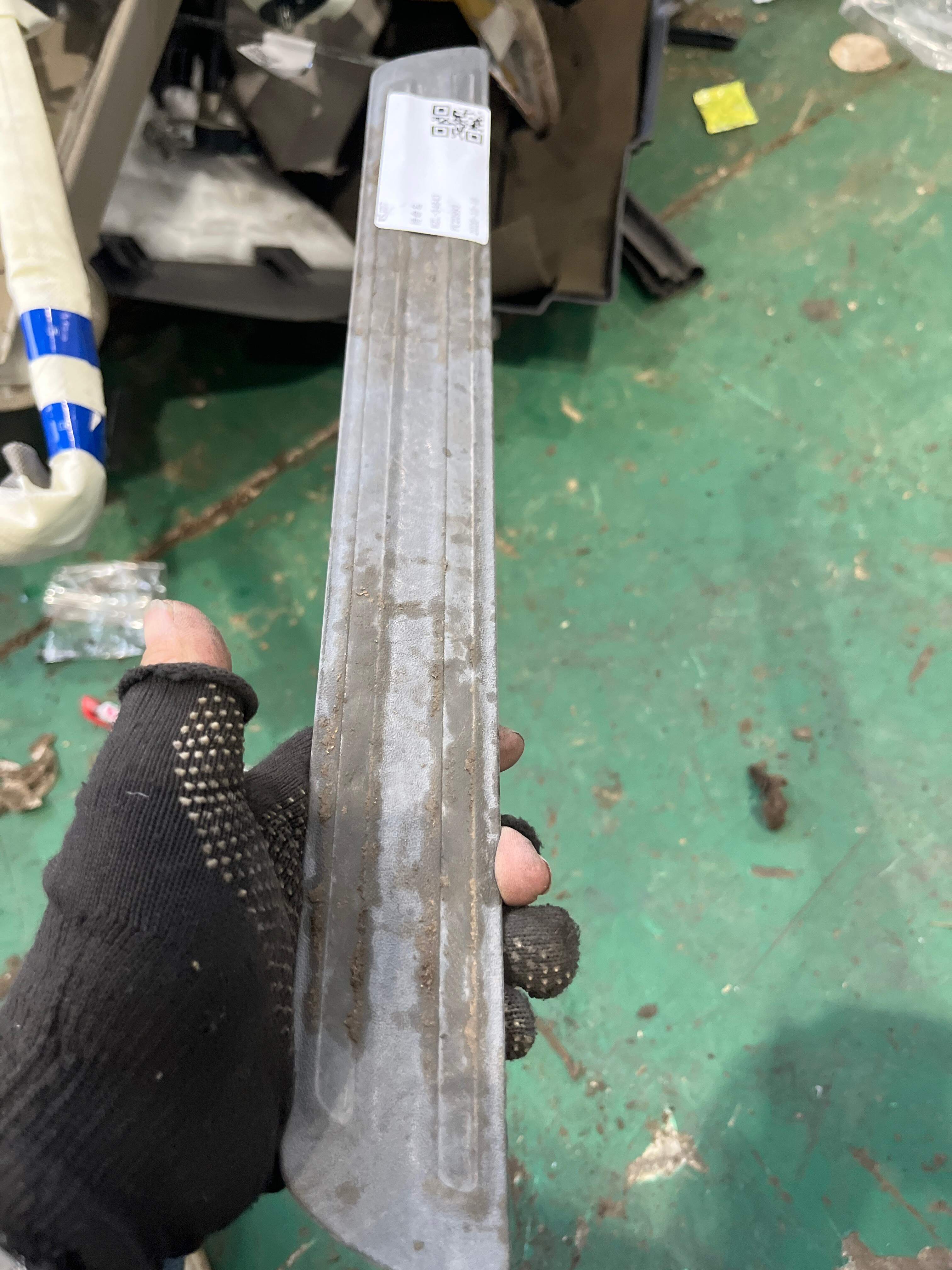 4L0853794 Baffle