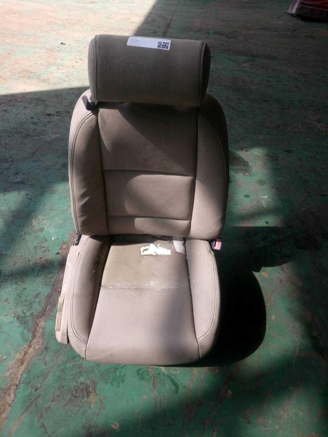 8E0881902K Passenger Seat Headrest