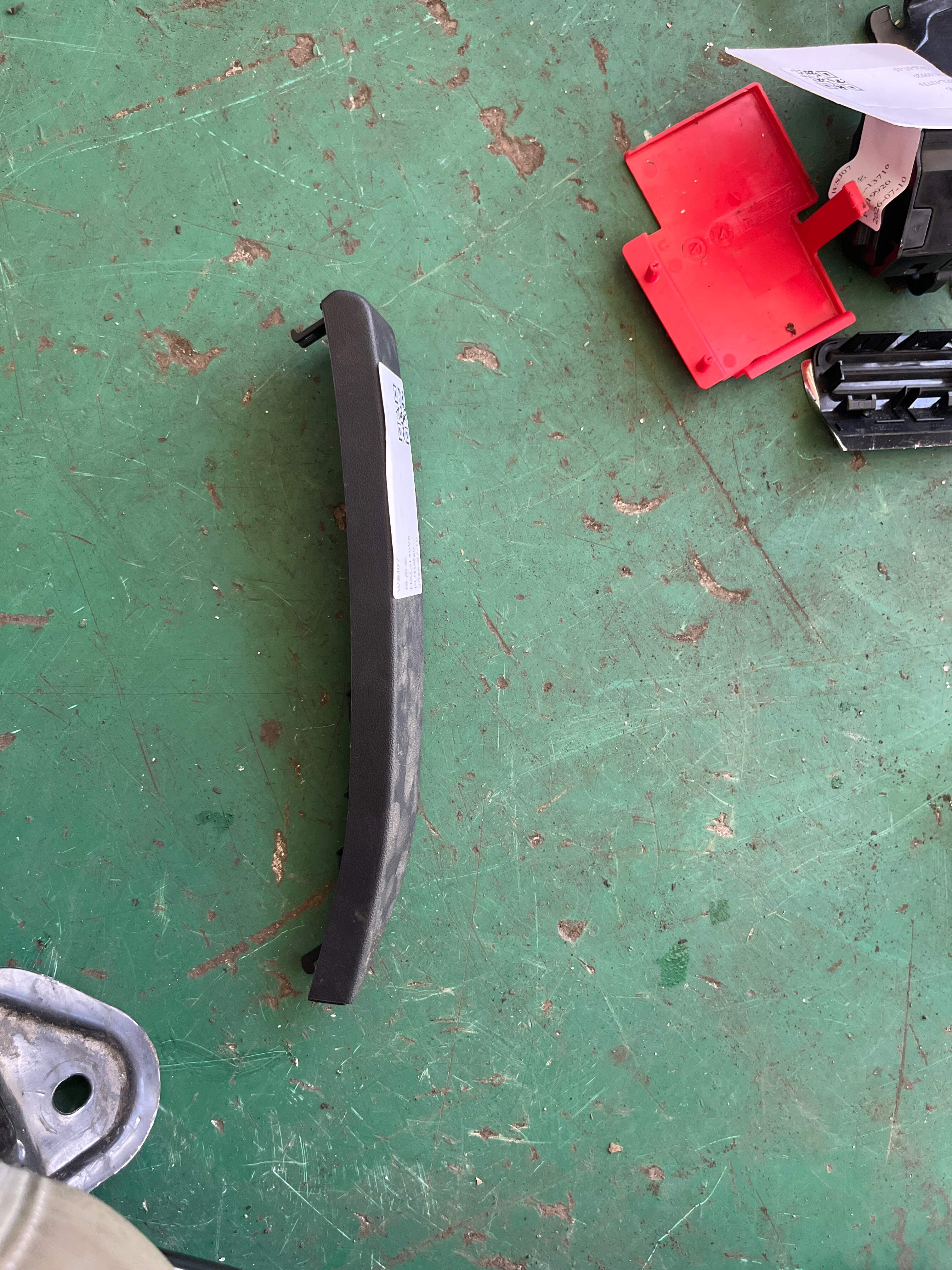 LR026054 Dashboard Panel, Left