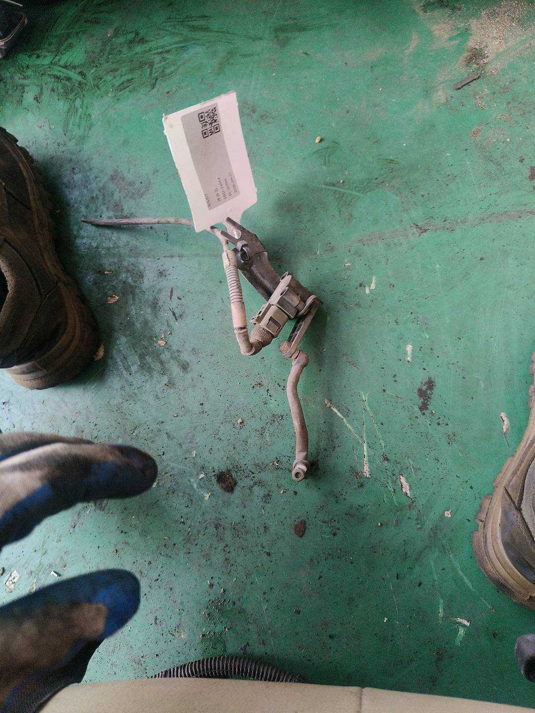 8R0941285E 车身高度传感器(左前)
