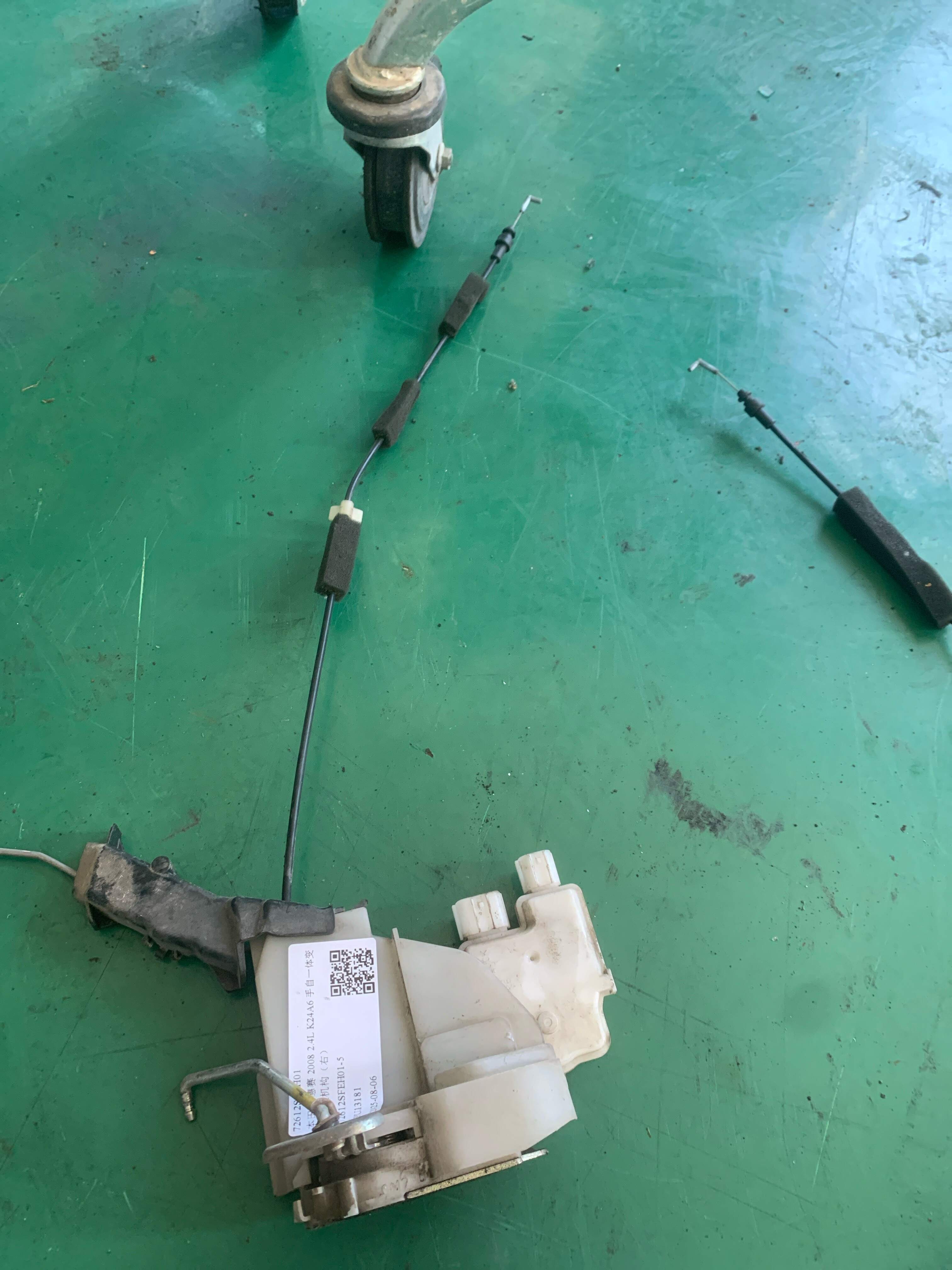 72612SFEH01 后门锁机构(右)
