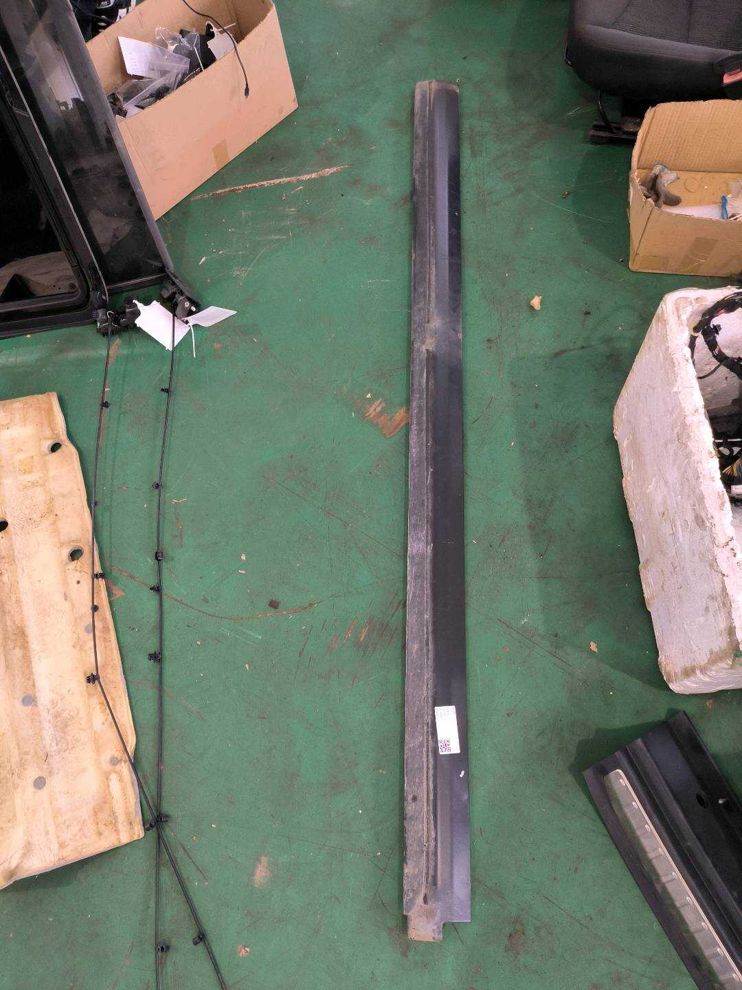 P0008495 Rocker Panel - Right