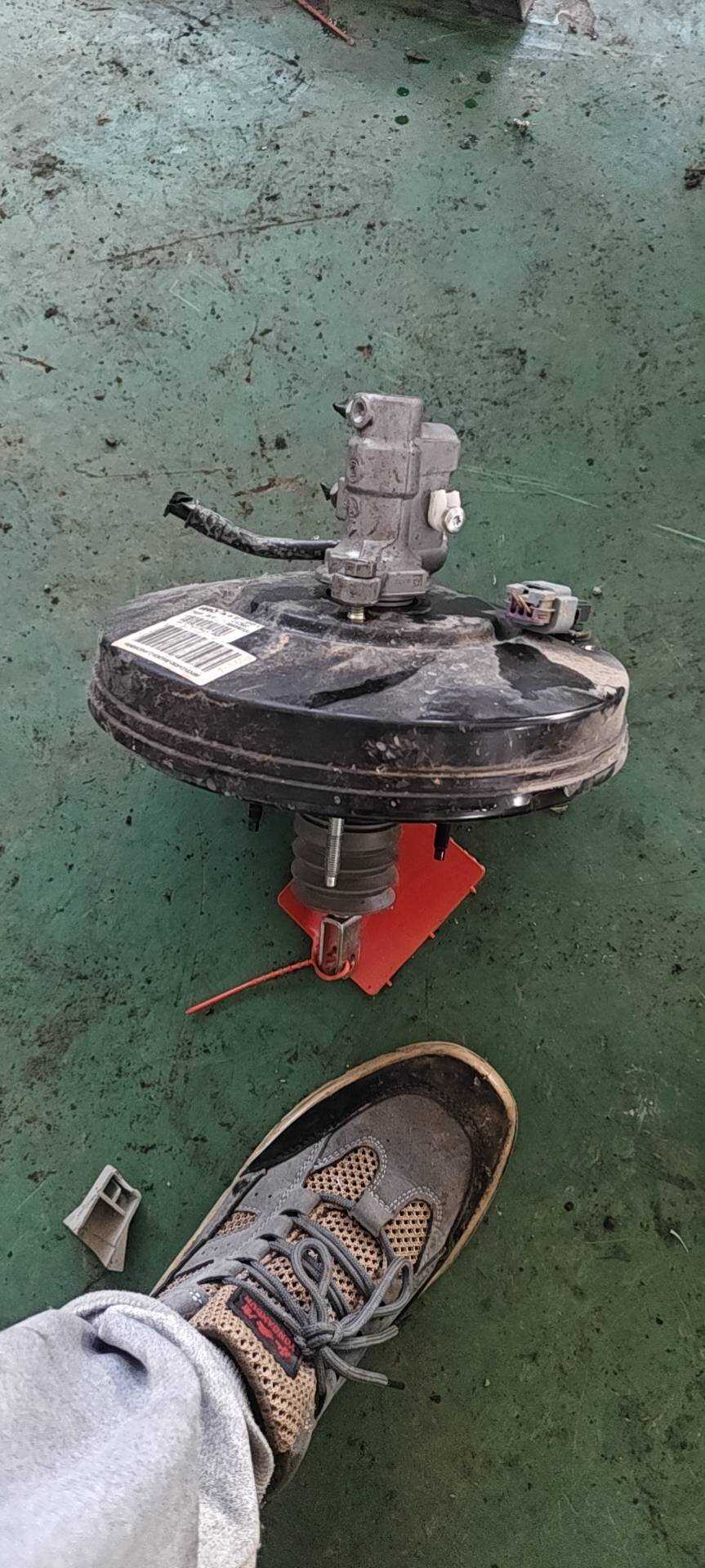 8890592334 真空助力器带制动主缸总成