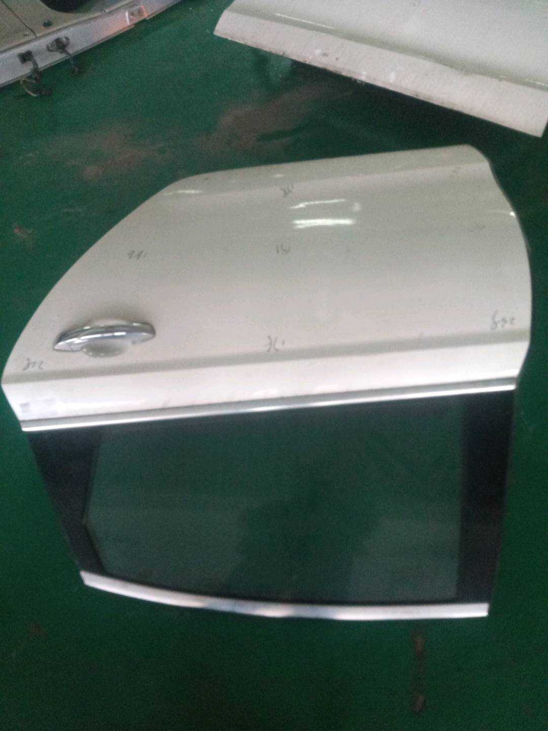 Z7006200010002B0127062 后门壳(左)