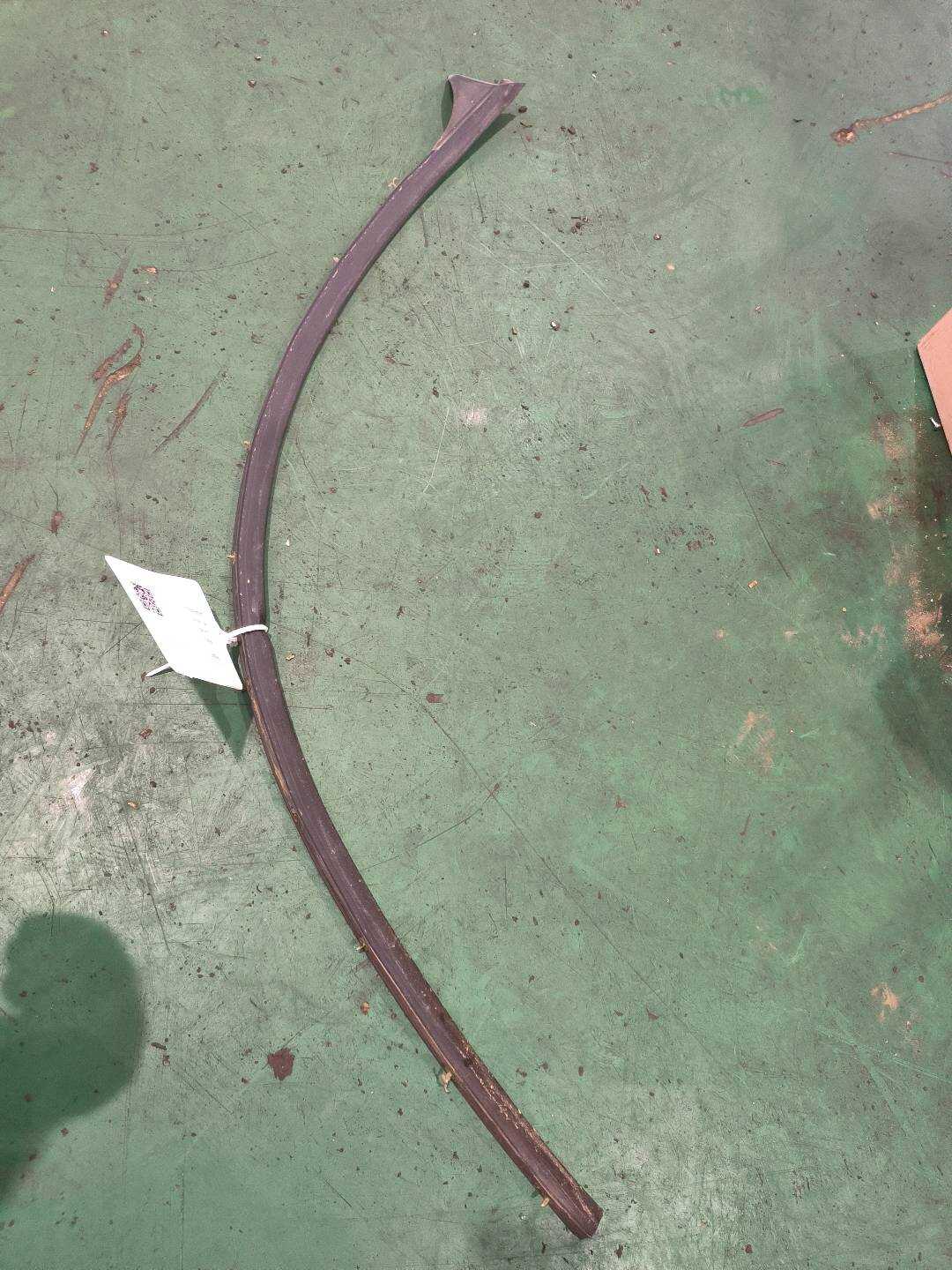 L51G867912A 前门车身密封胶条(右)