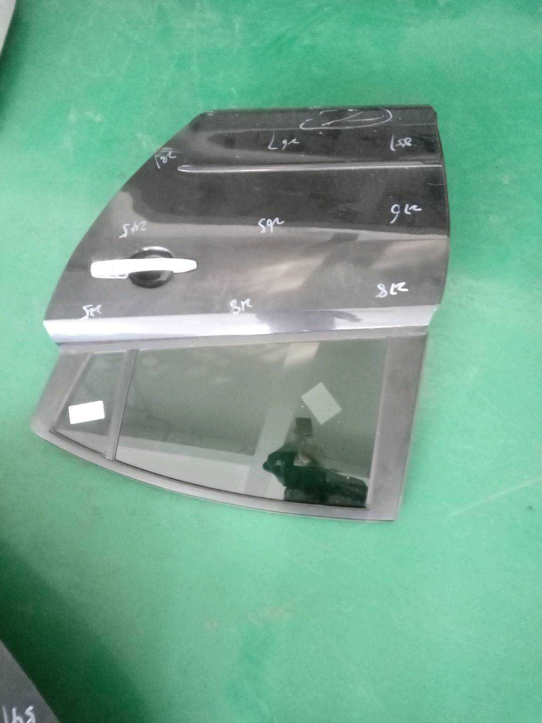BS1A72010C 后门壳(右)
