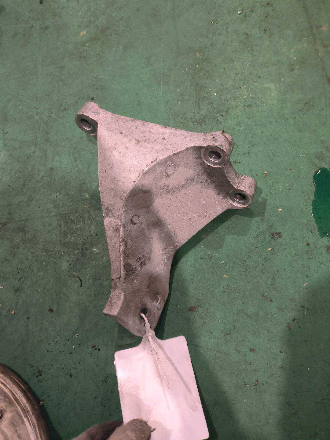 112533NF0A 发动机支架(左)