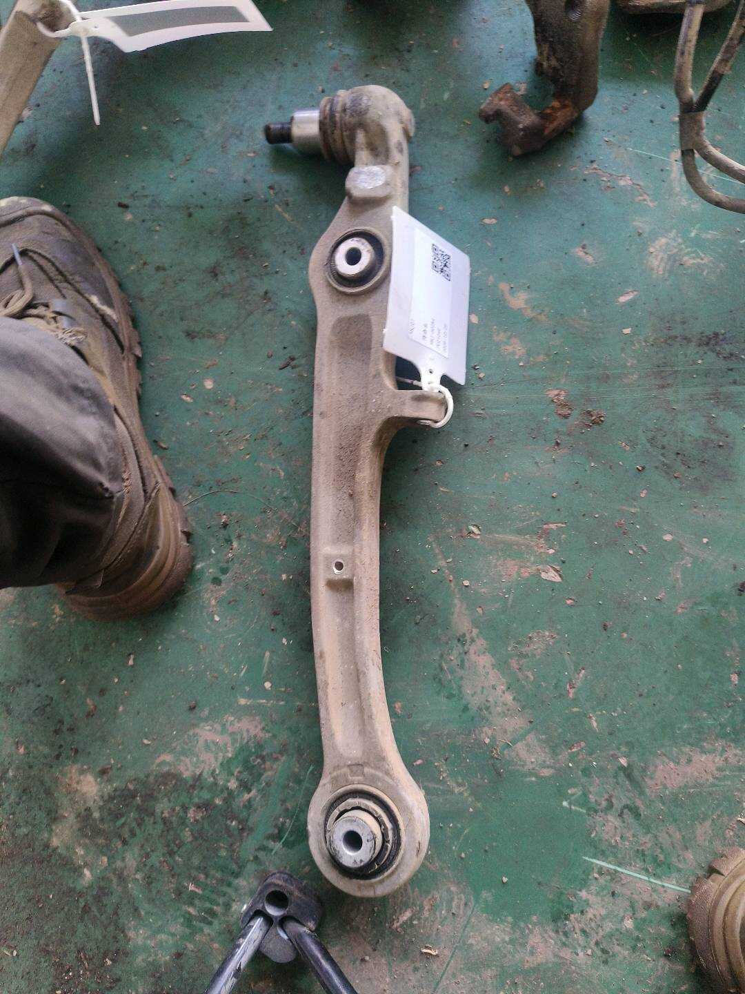 L4F0407151A Front Lower Control Arm (Left Straight)