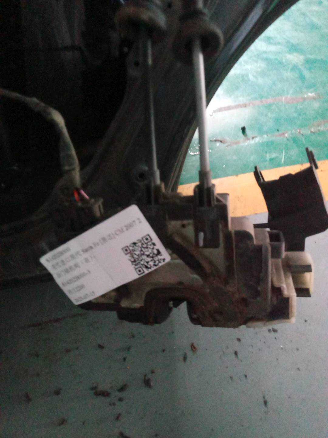 814202B000 后门锁机构(右)