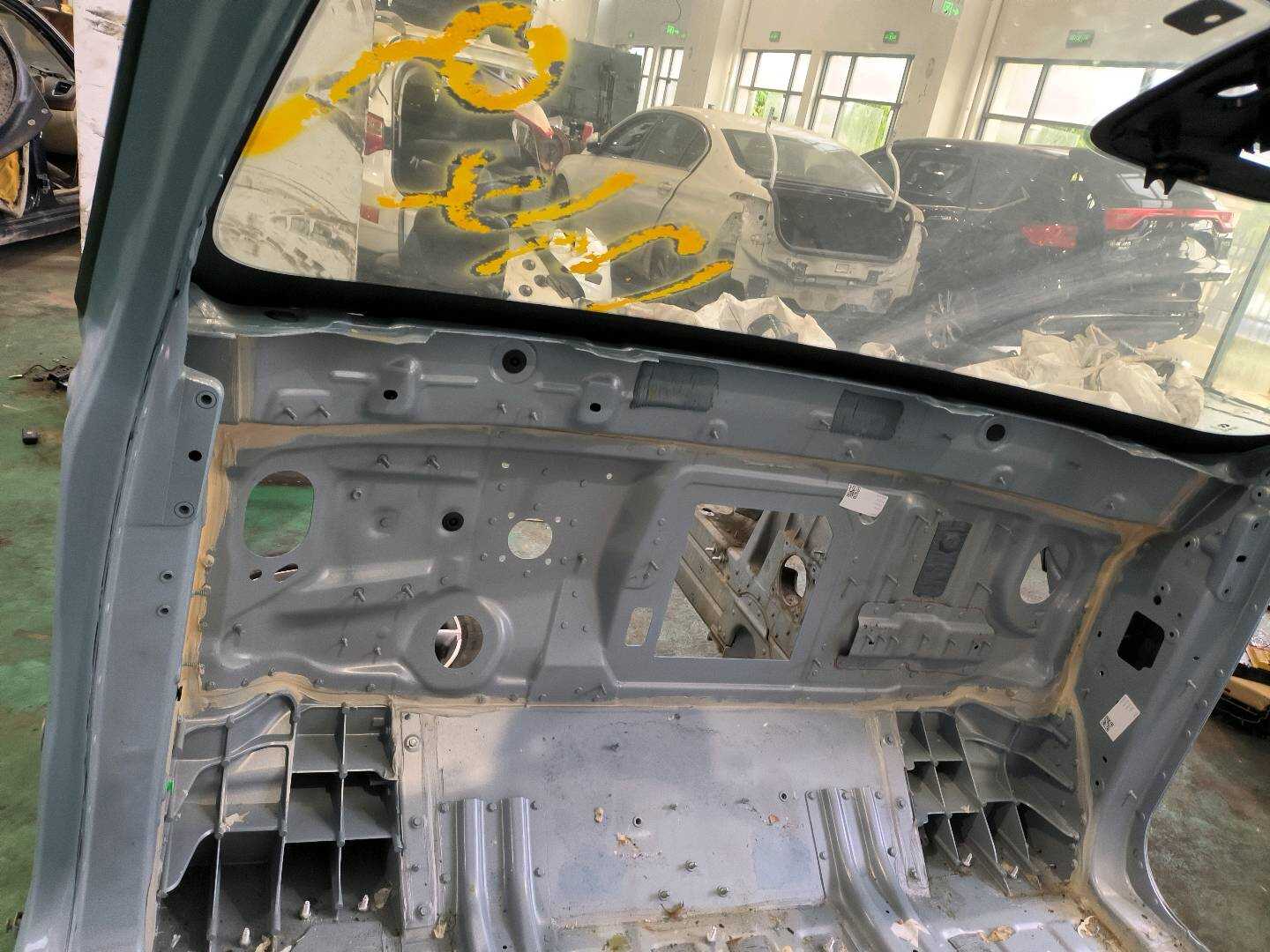 P0087905ELPOSAA Front Cowl Panel Assembly