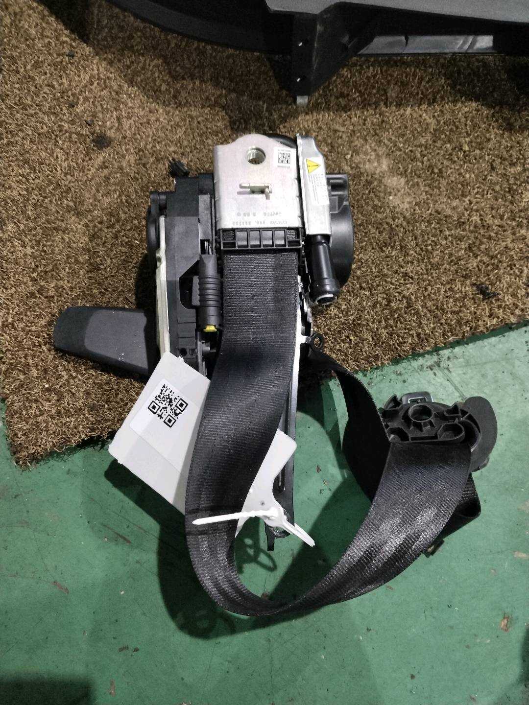 L8WD857706AV04 Passenger Seat Belt