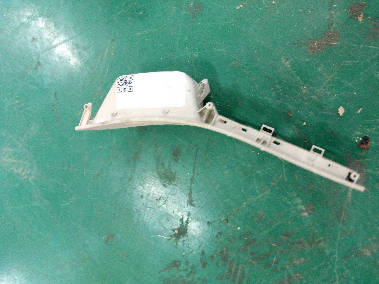 51417225875 前门玻璃升降开关装饰板(左)