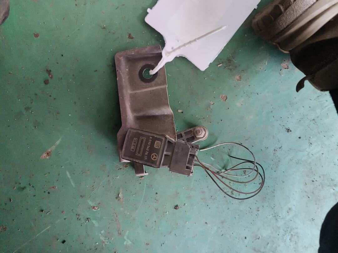 A0105427617 车身高度传感器(前)