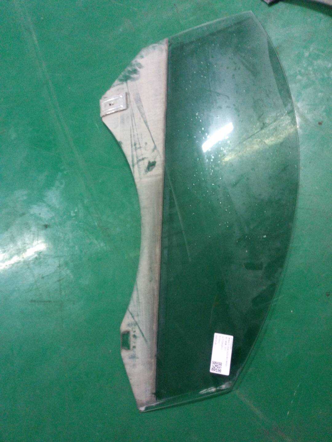 A1717250200 前门玻璃(右)