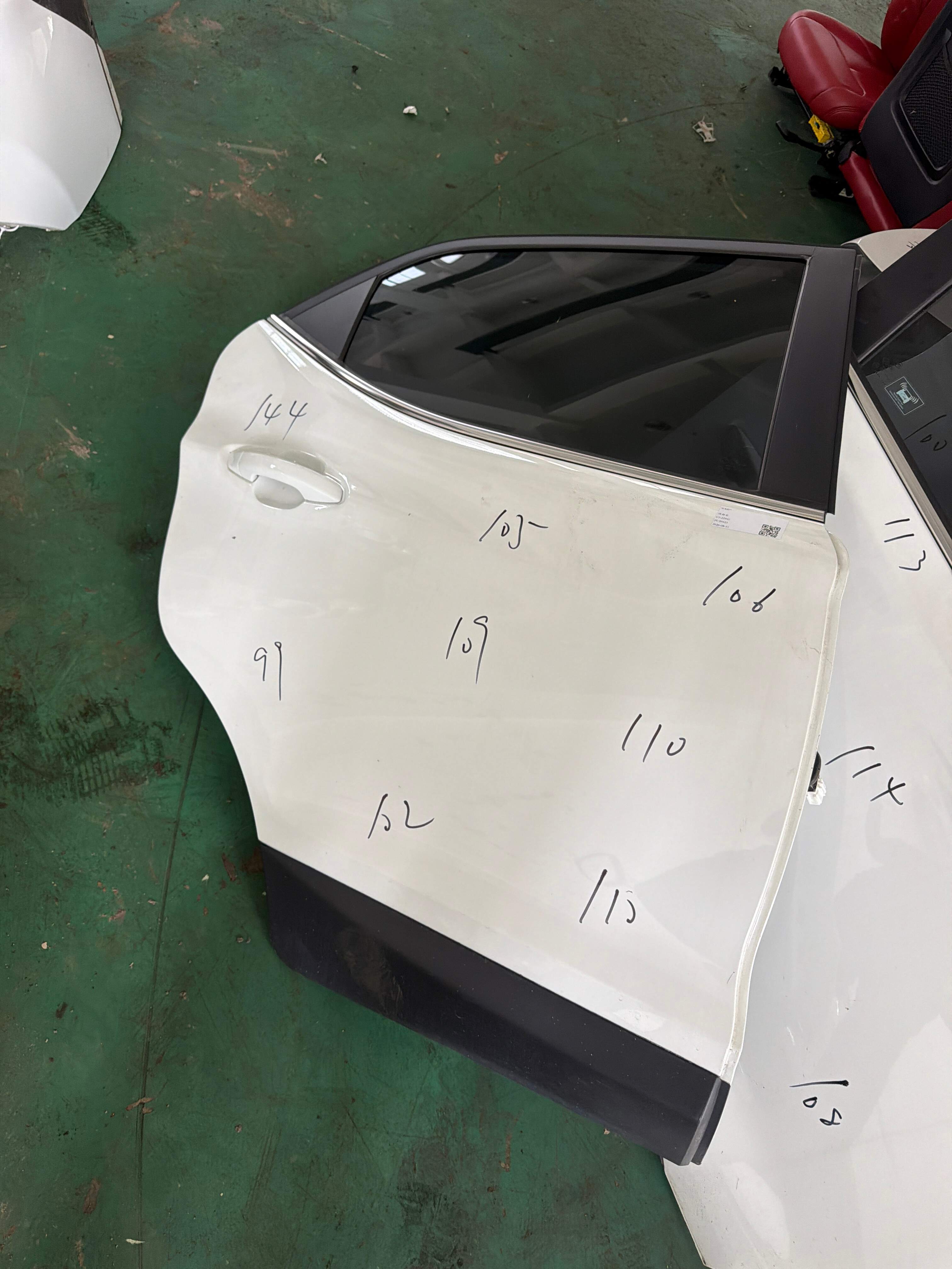 SC620101977 Rear Door Shell, Right