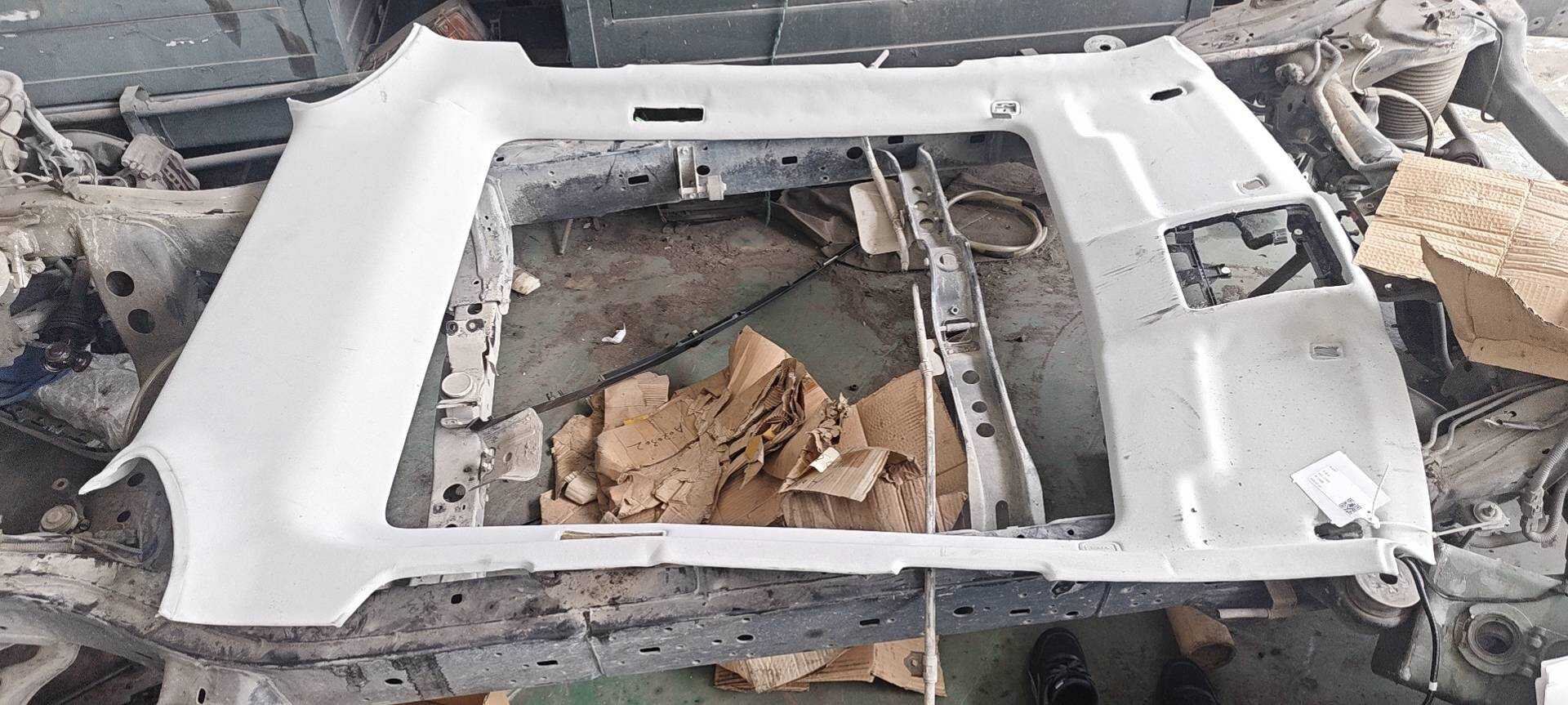 LR032625 Roof Headliner