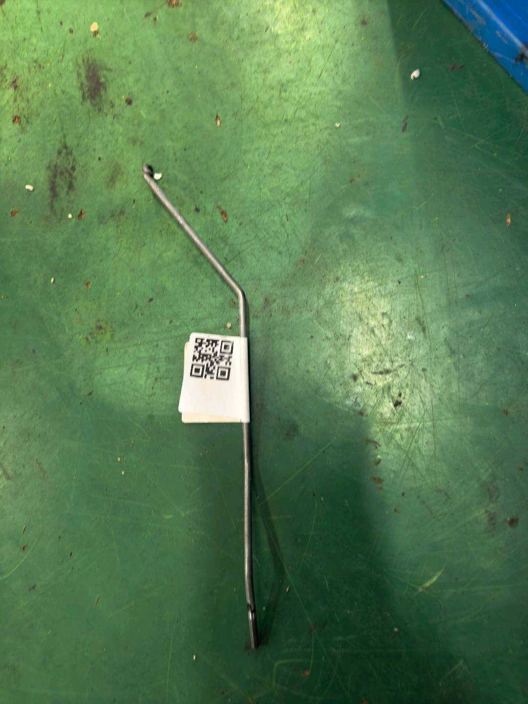 51227137083 后门锁止杆(左)
