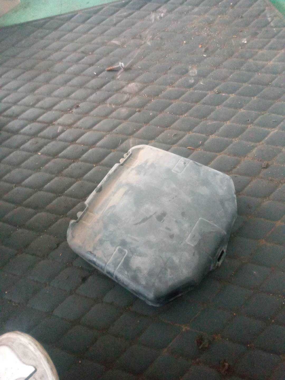 64319184010 盖罩 滤清器箱
