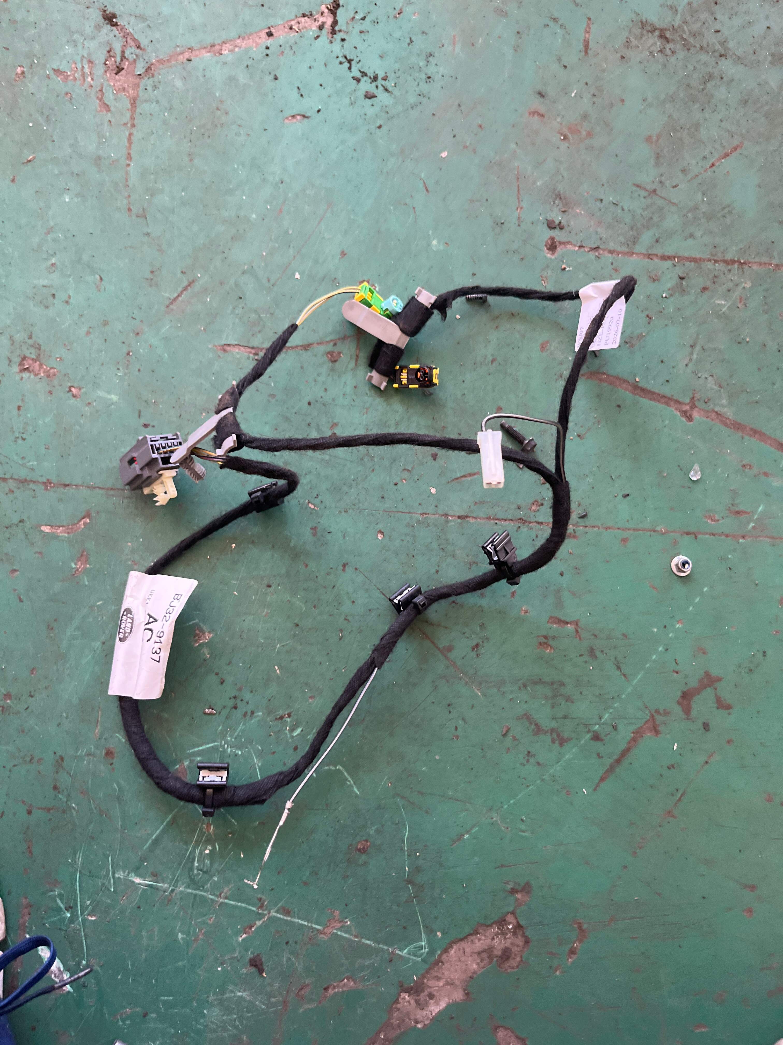 LR028391 Wiring Harness Assembly