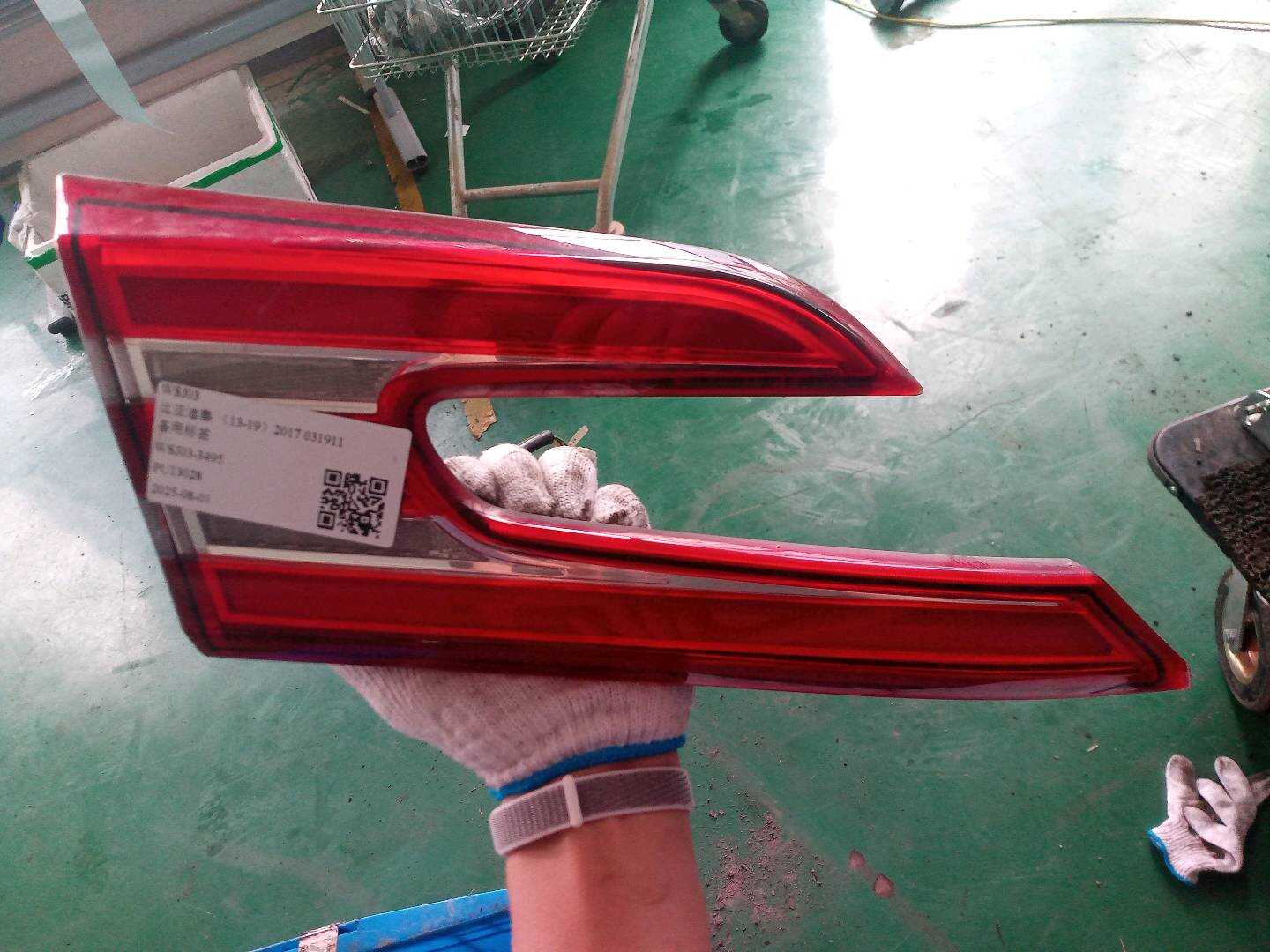 11619539 Inner Tail Light Half Assembly, Left