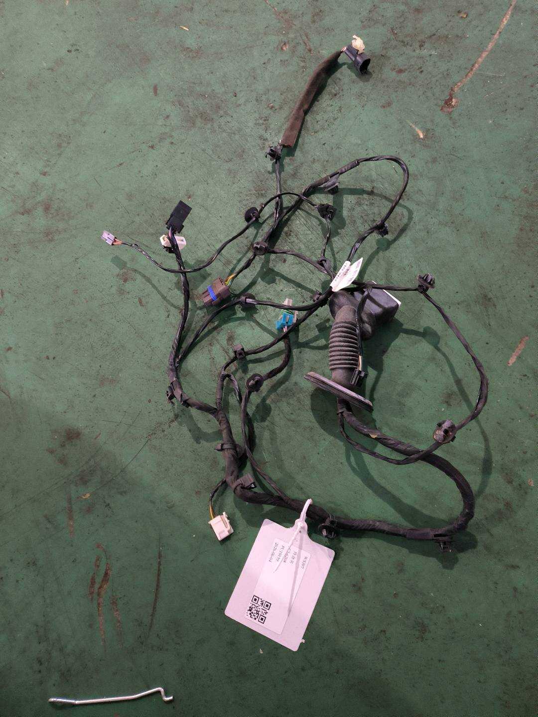 1017034301 右前车门线束