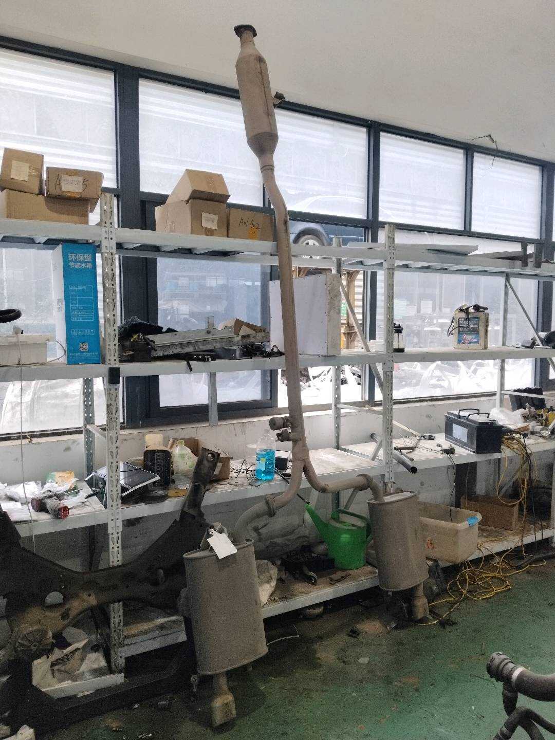 1742031090 排气管(中)