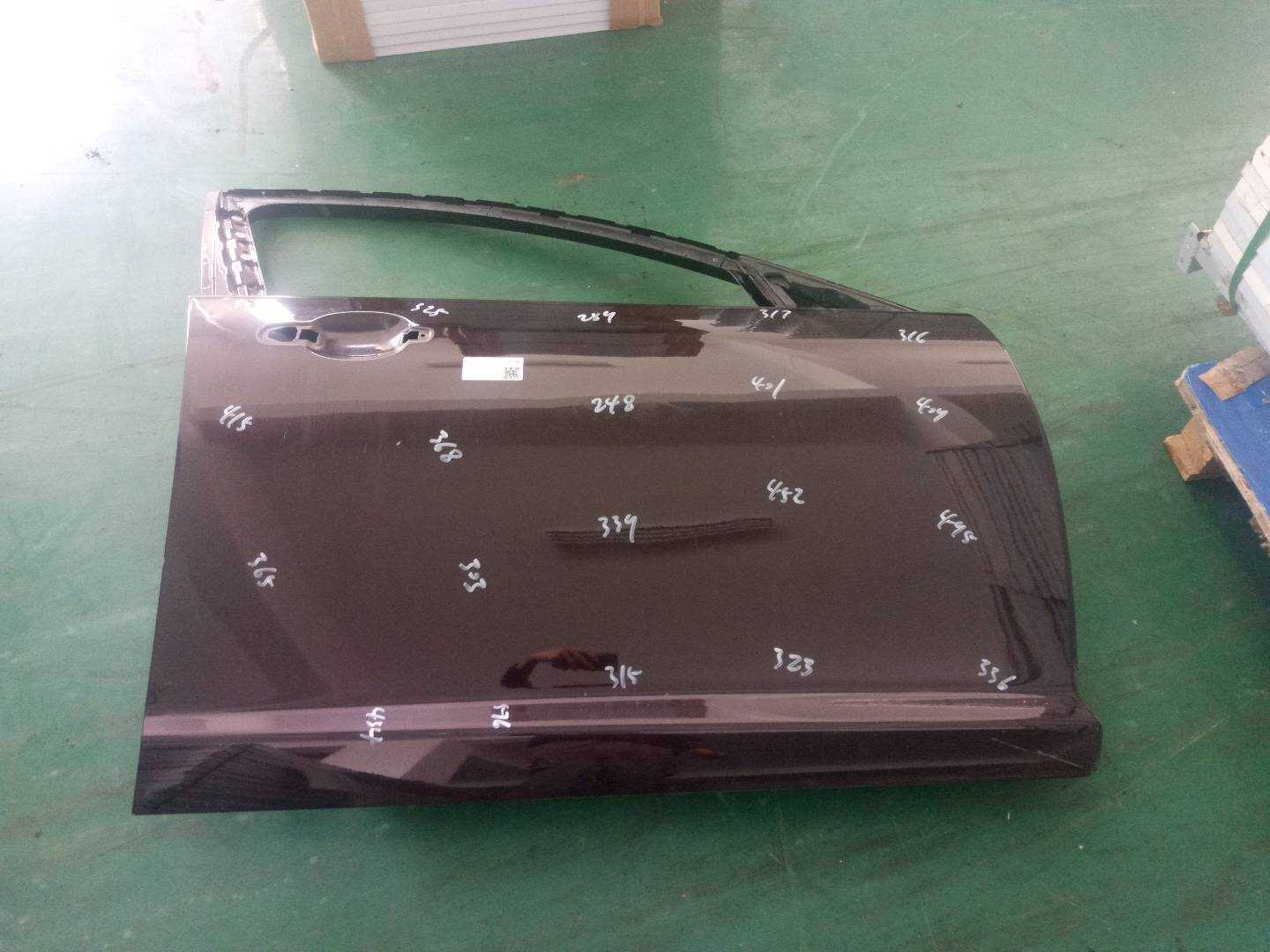C2Z2060 前门壳(右)