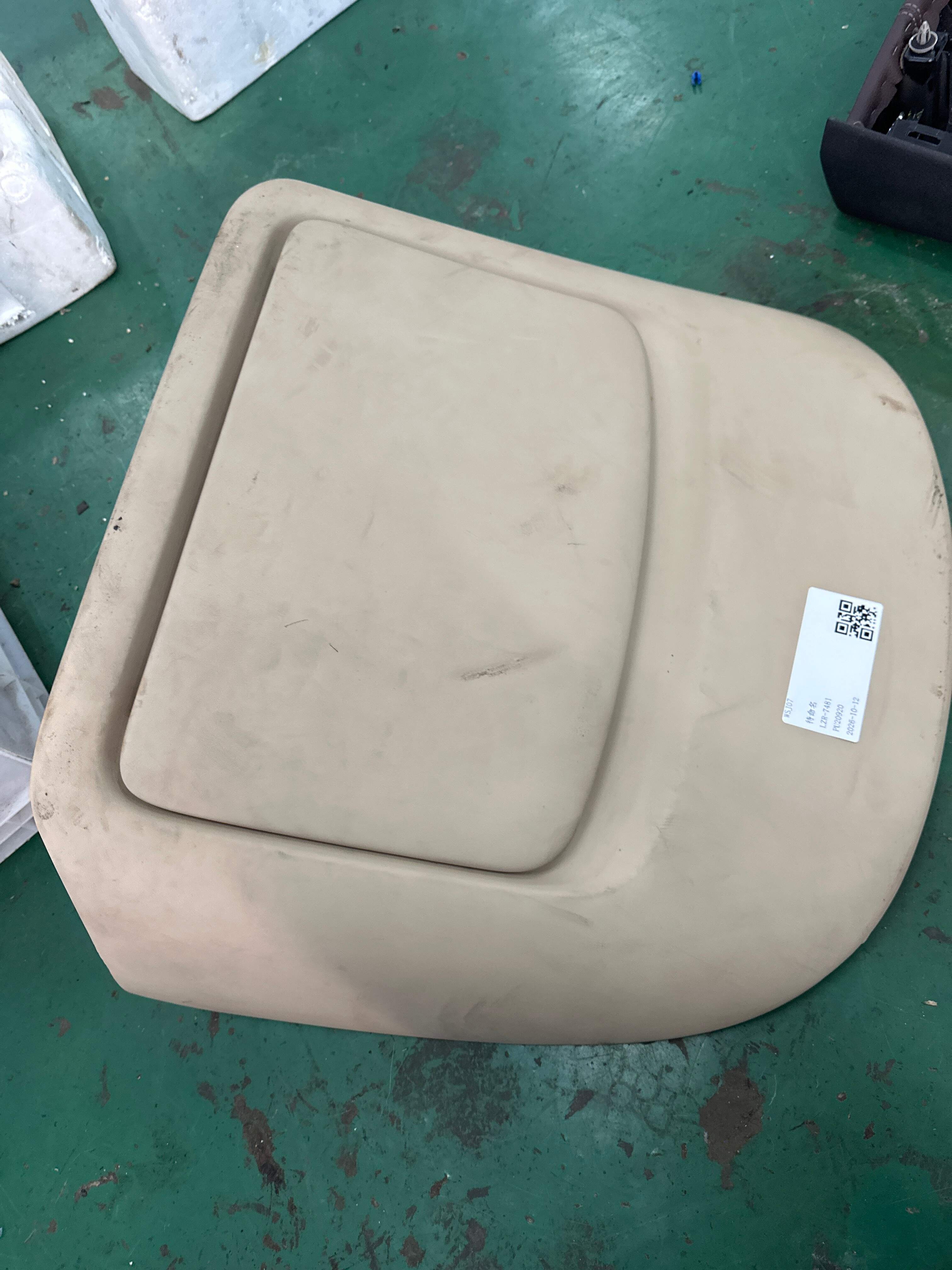 7170533490A0 Passenger Seat Backrest Cover, Rear