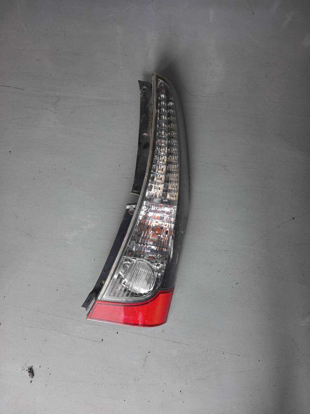 8330A212 Tail Light, Right