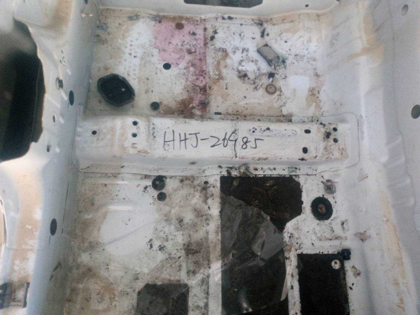 A2056100321 前地板横梁（左）