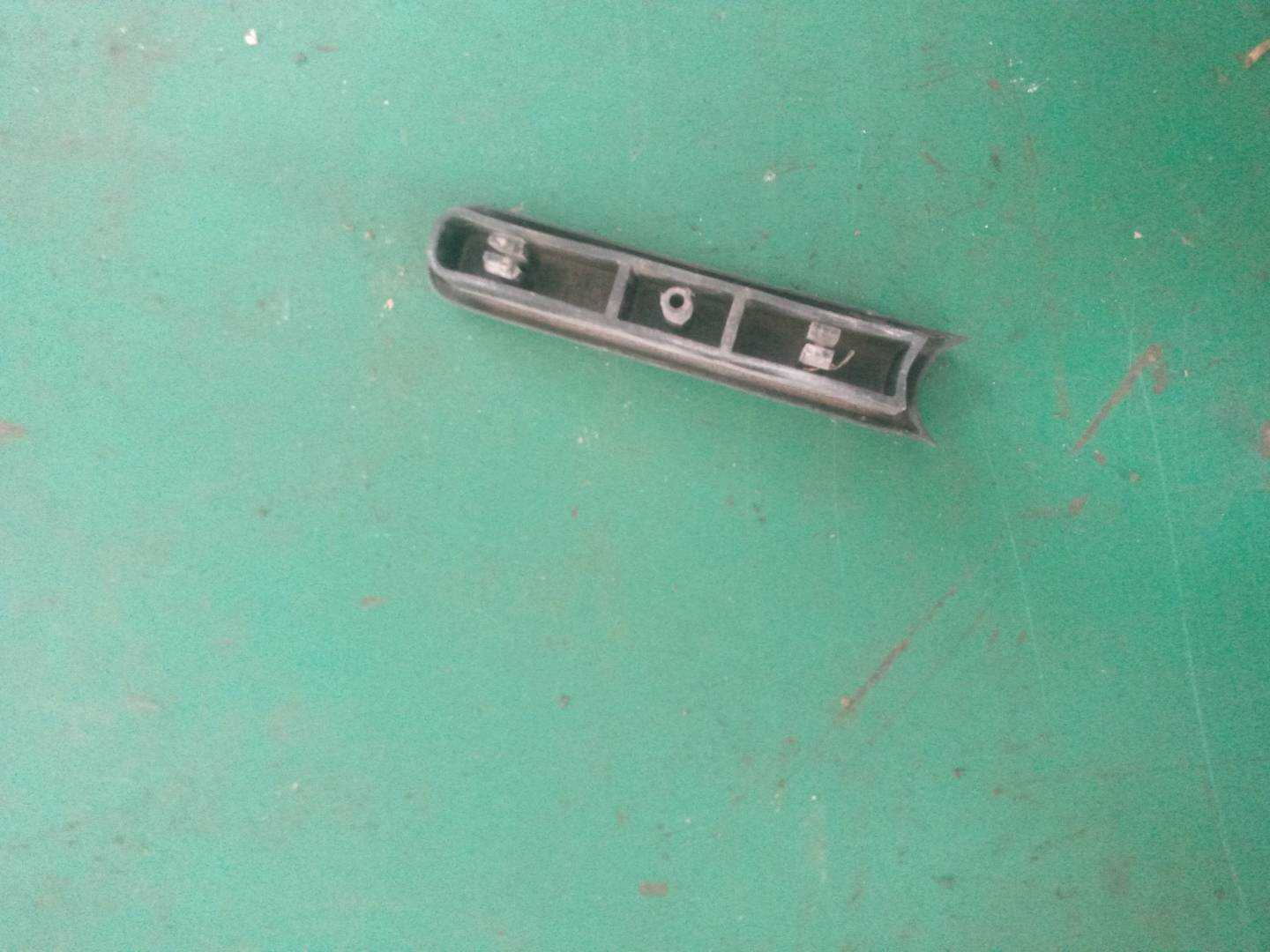 8K5827797B 尾盖撑杆(右)