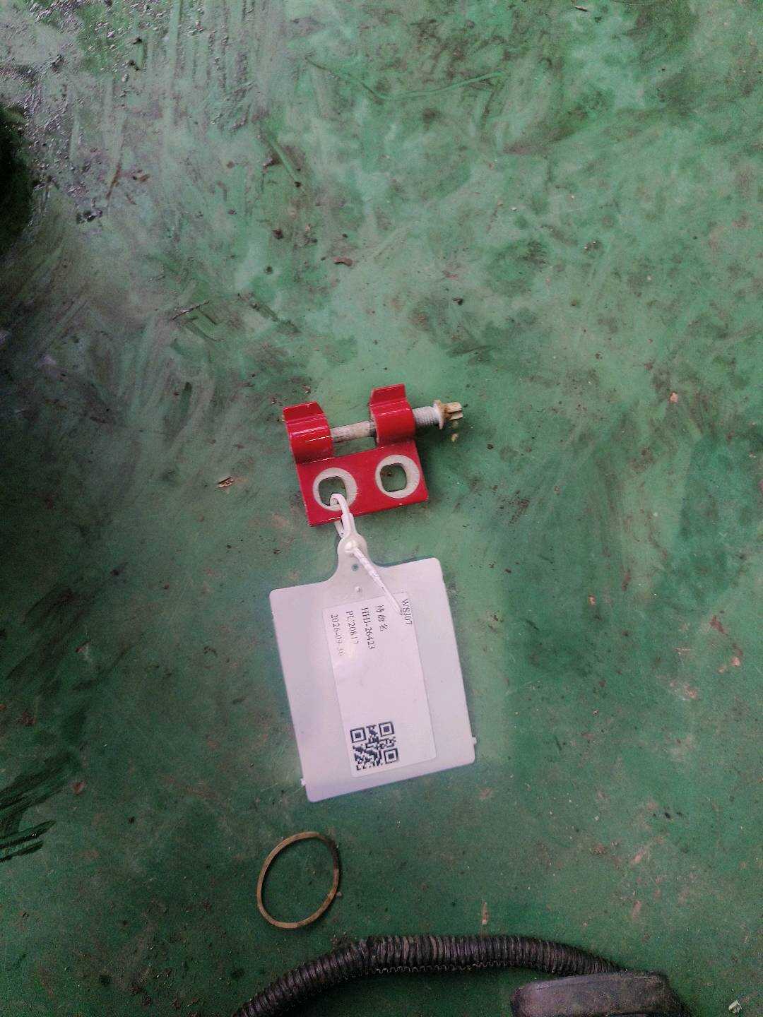 41527046051 后门铰链(左上)