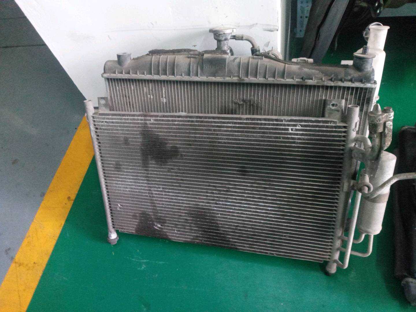 Z65715200E 水箱