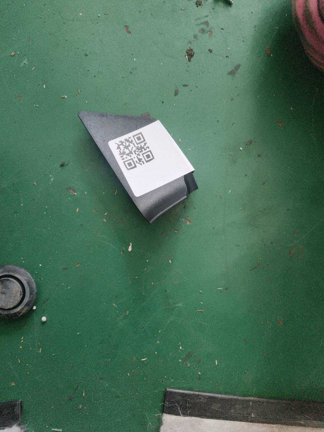 6928420010C0 后门内拉手框盖板（左）
