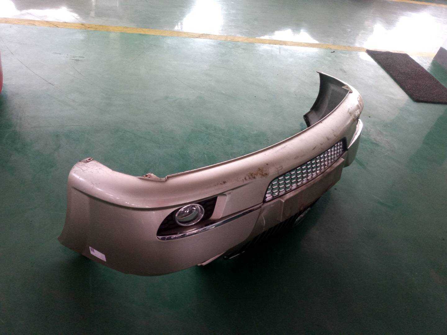 9023279 Front Bumper Cover