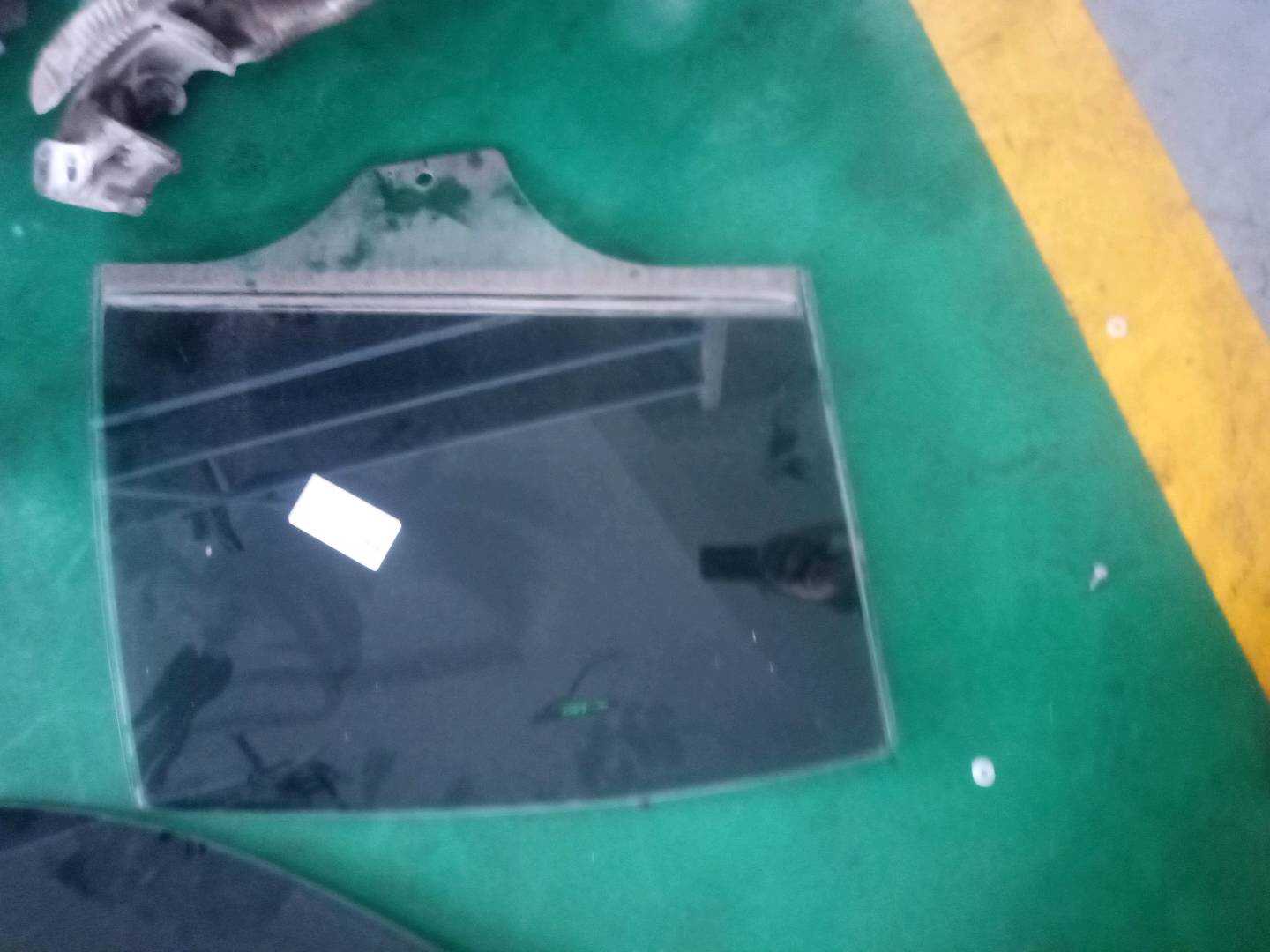 51347060268 后门玻璃(右)