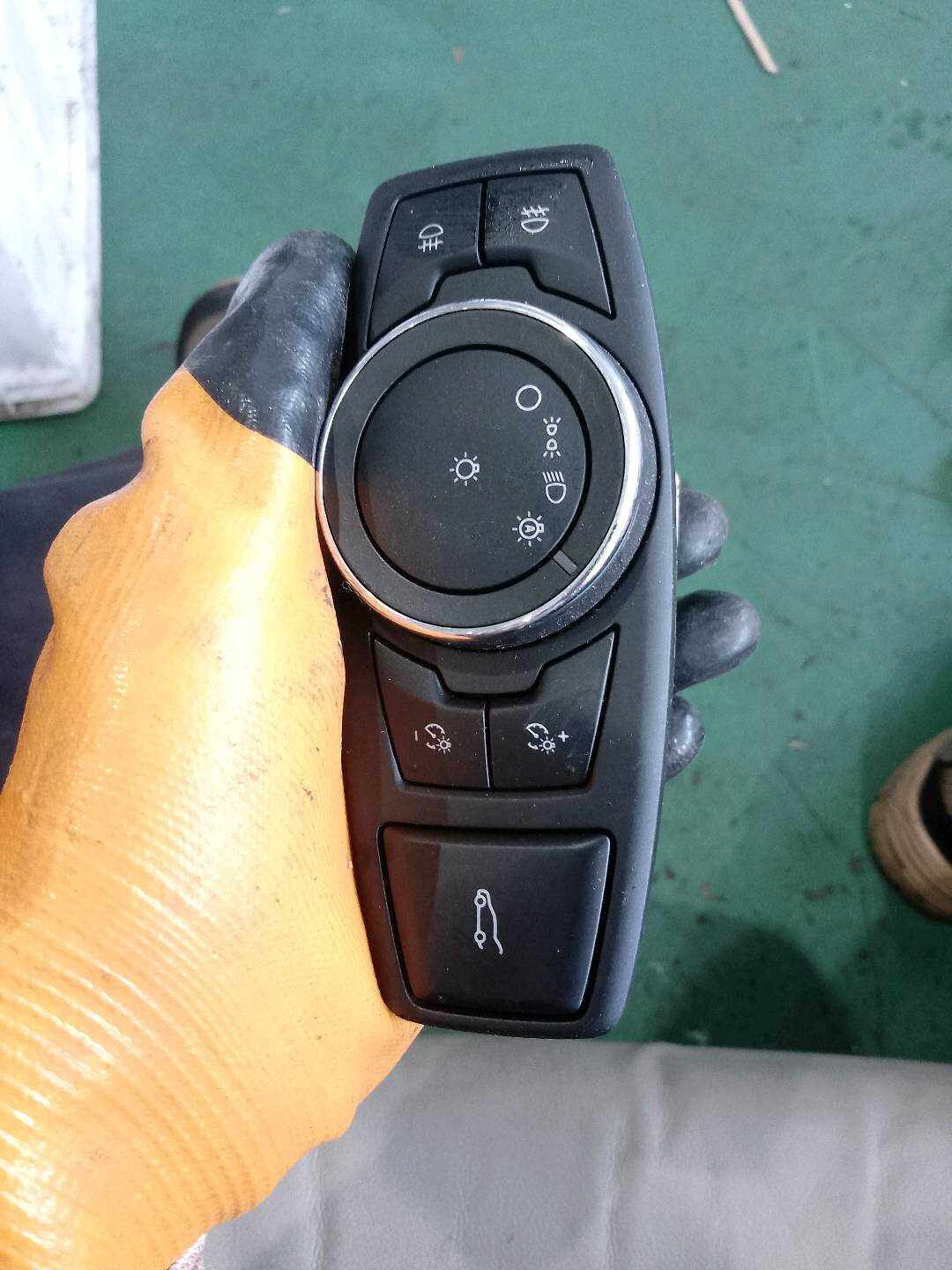 E1GT13D061EC3JA6 灯光开关