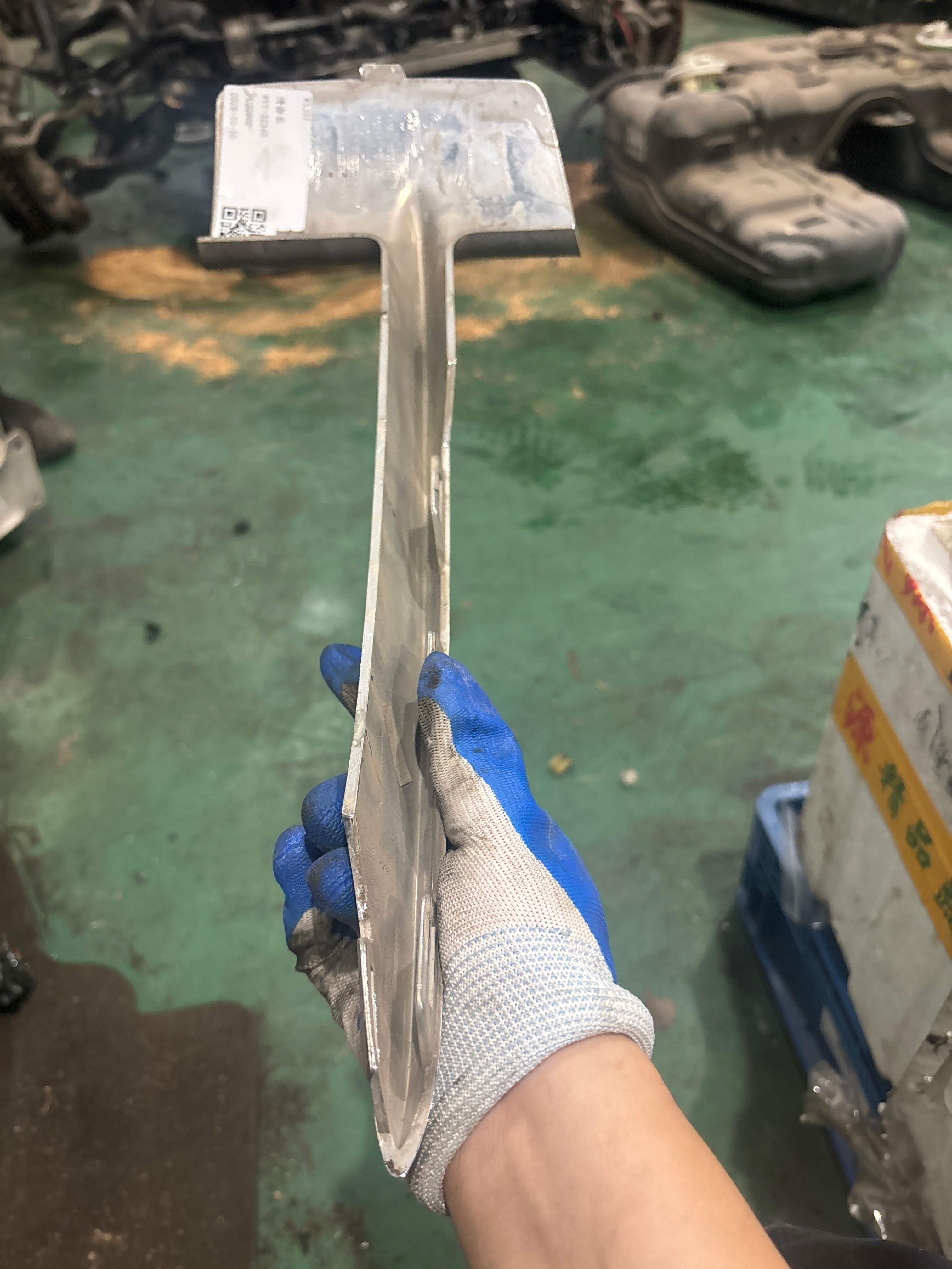 51117325395 前保险杠格栅饰条(左)