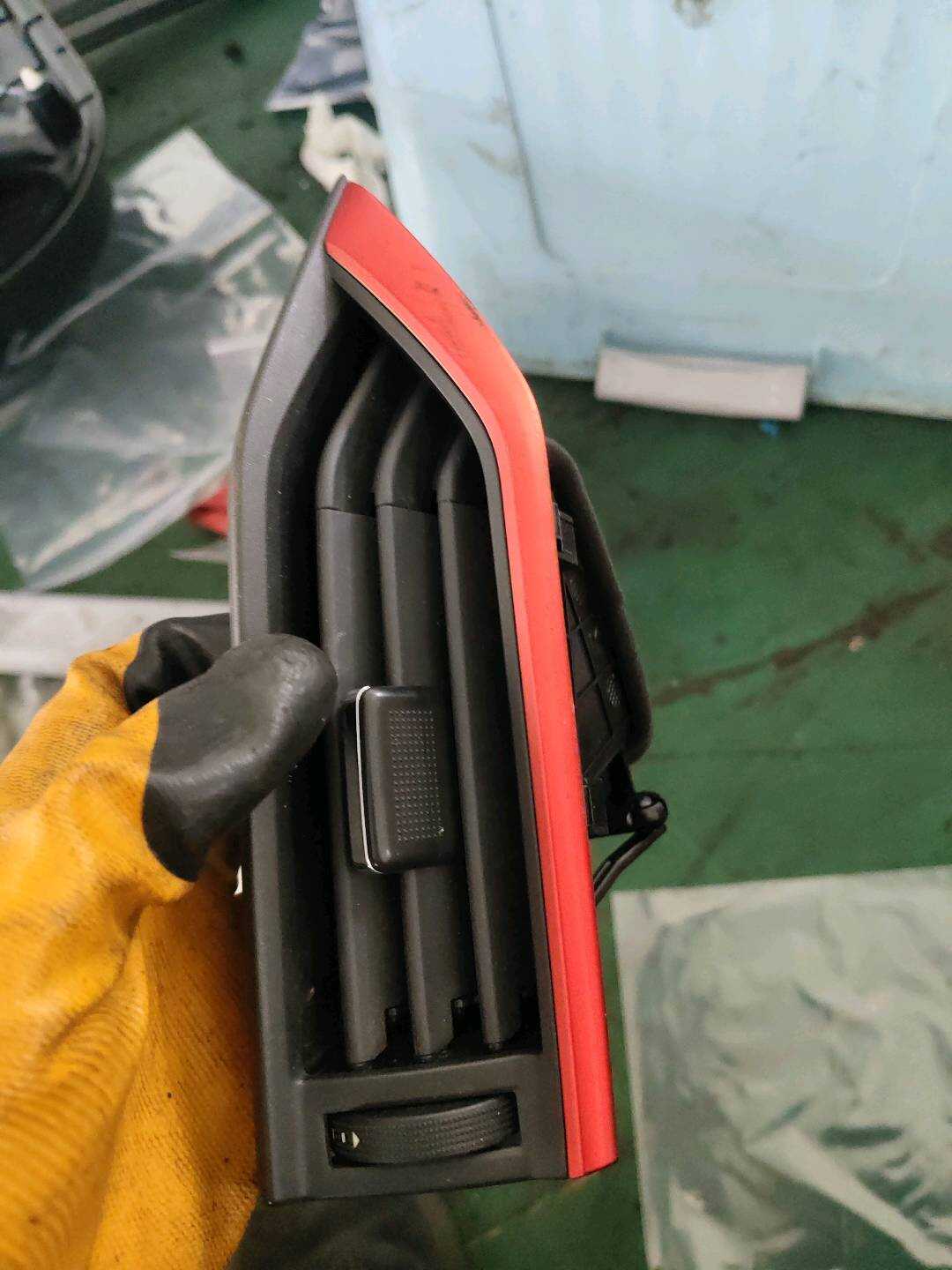 B012599 Right Vent