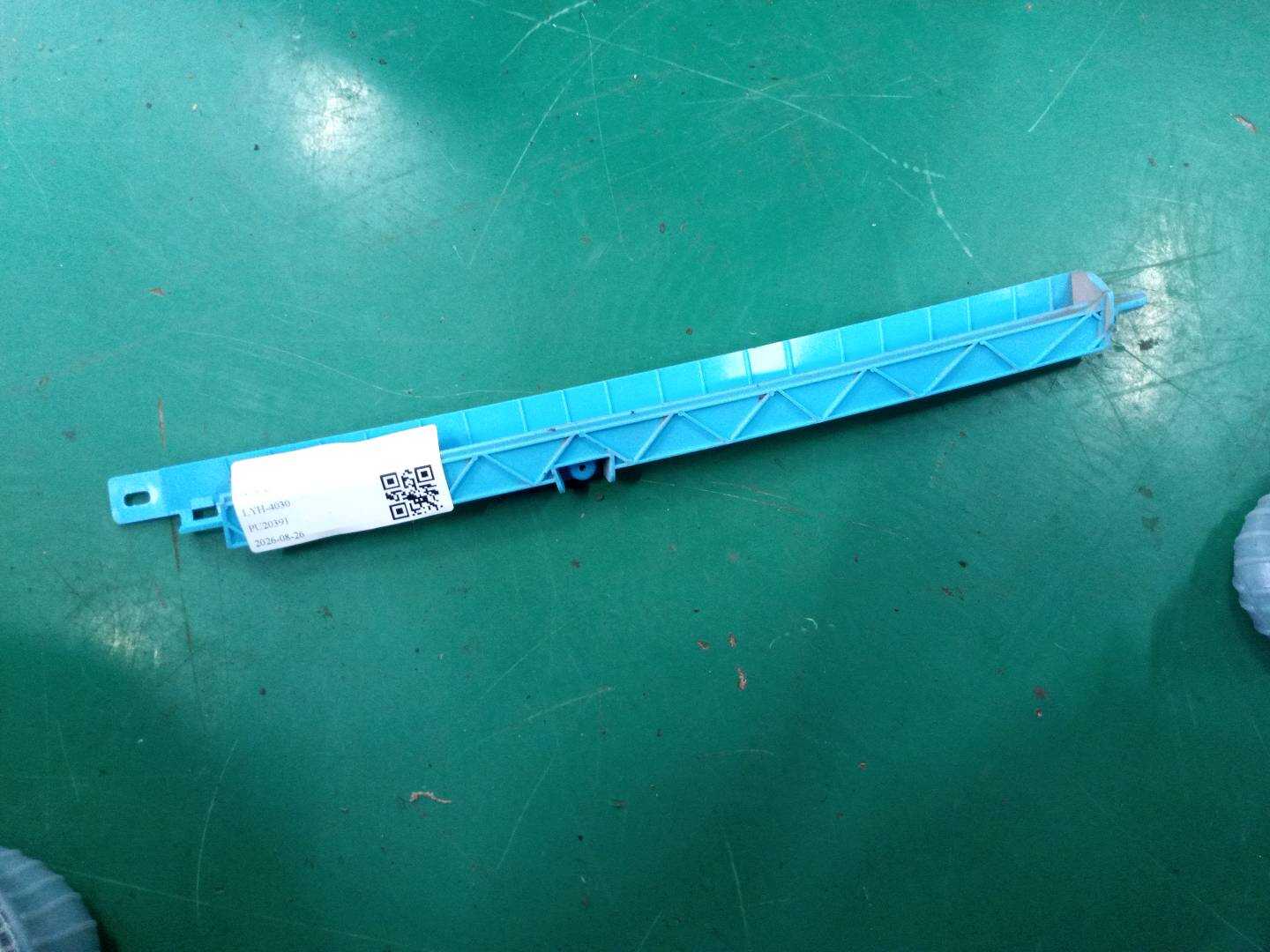 51358464298 车窗导向条 C 柱 右