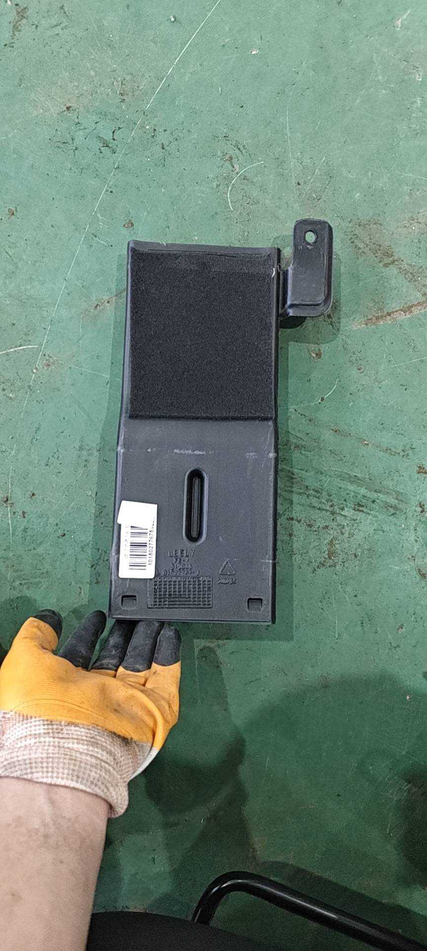 1018027767 Left Rear Footwell Air Duct