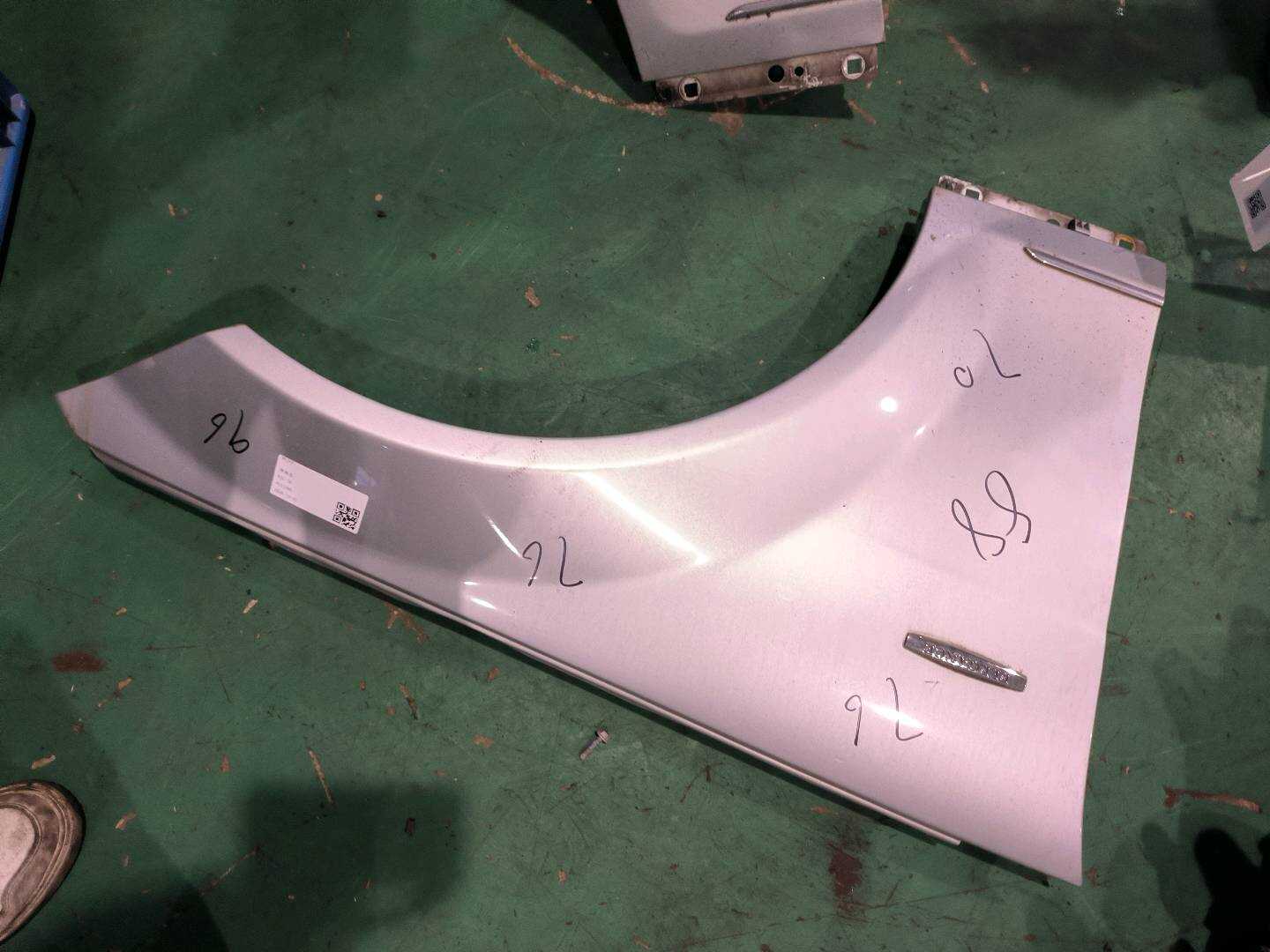 A2048801418 Front Fender, Right