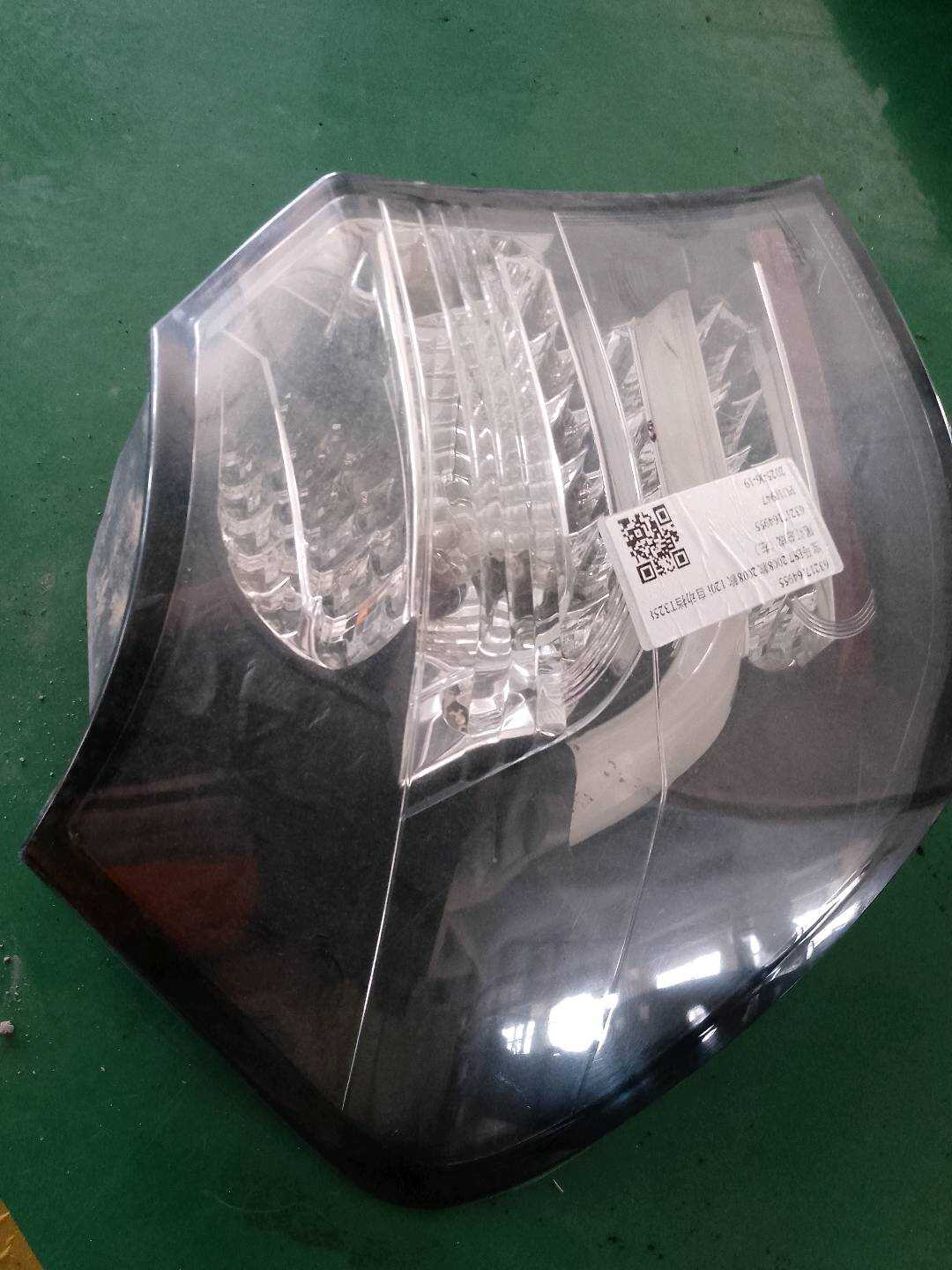63217164955 尾灯半总成(左)