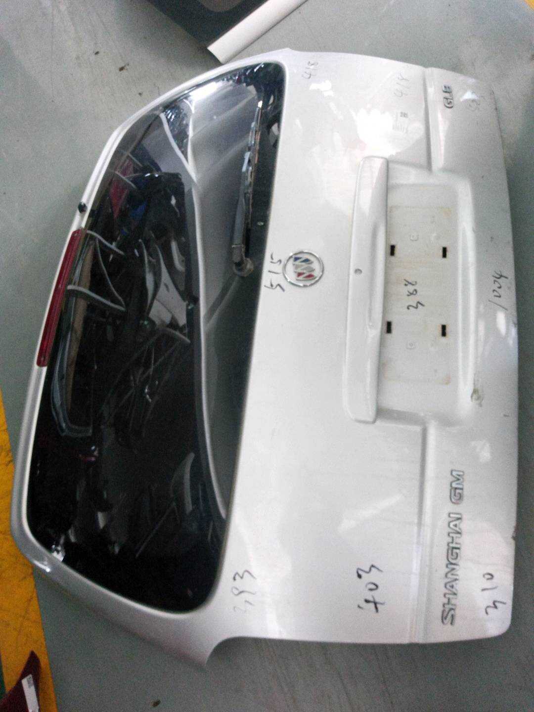 88894734 尾盖总成