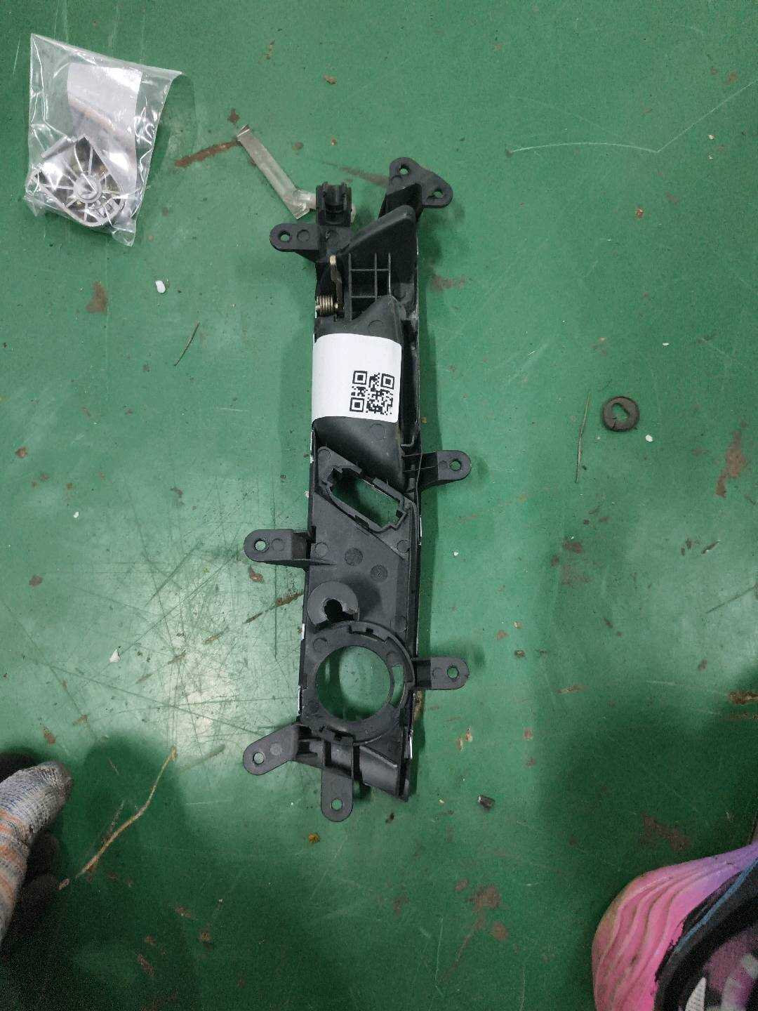 L4F0837020C 前门内拉手(右)