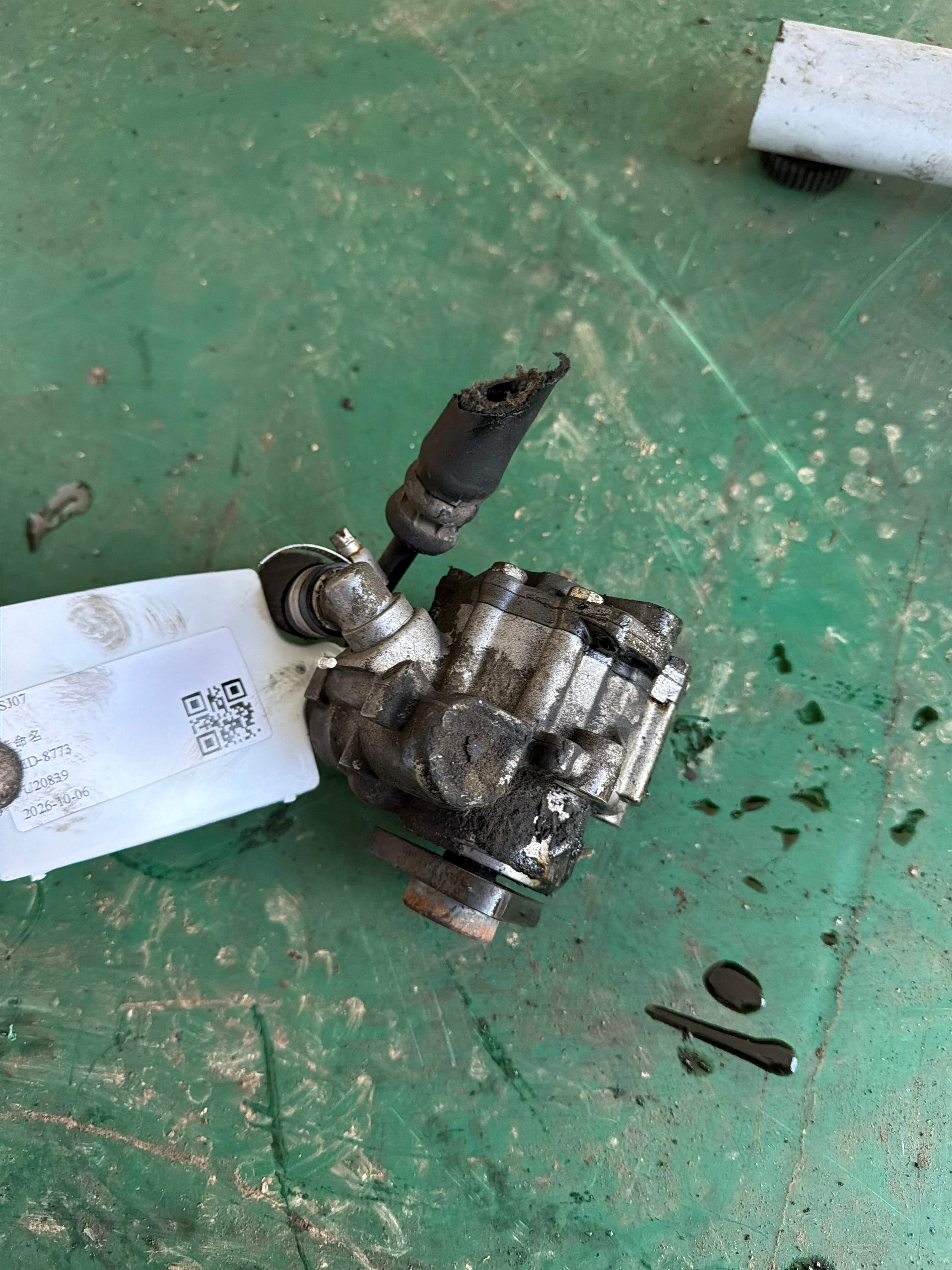 4F0145155P Power Steering Pump