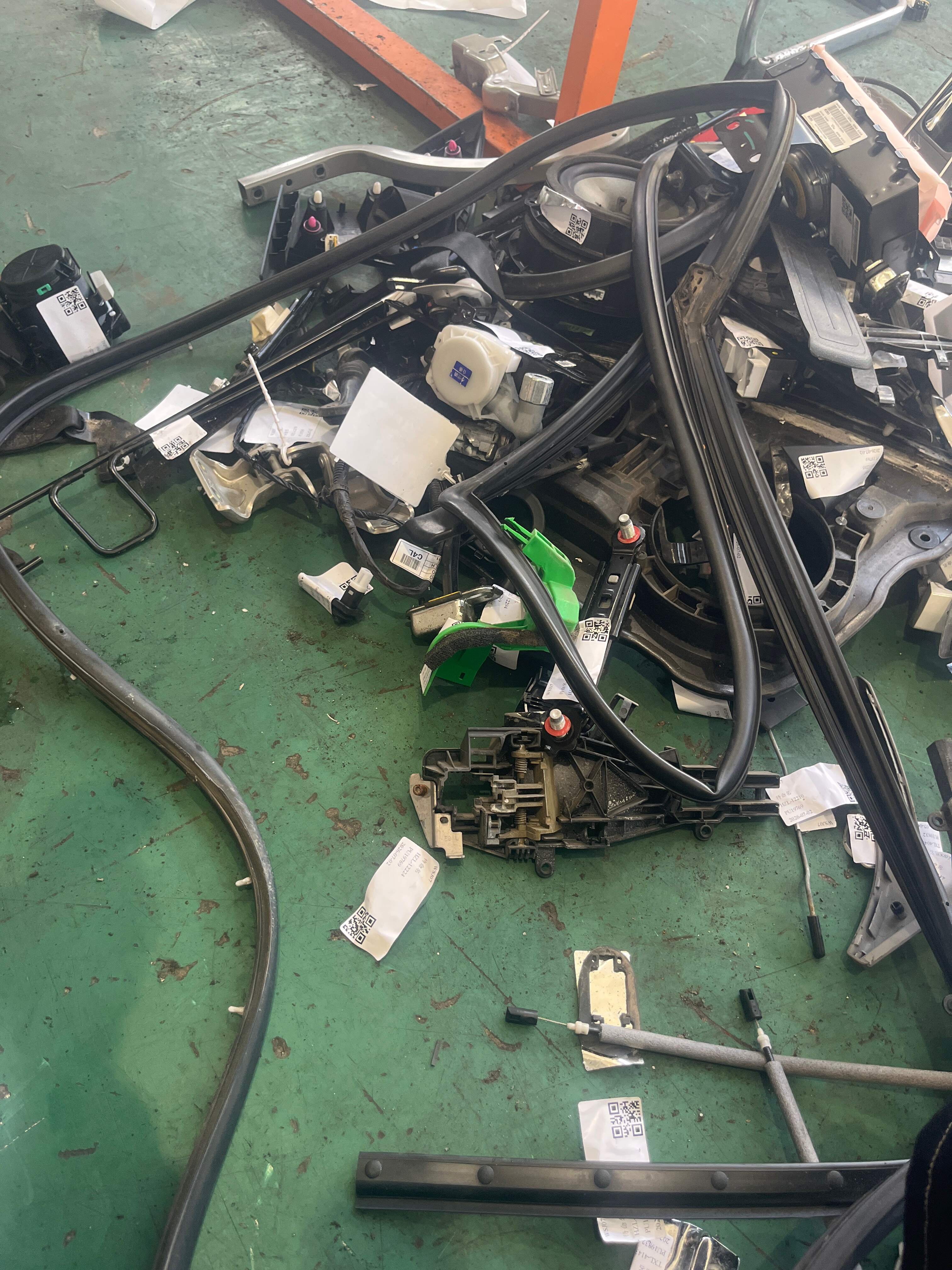 83130B3000 后门车门密封胶条(左)